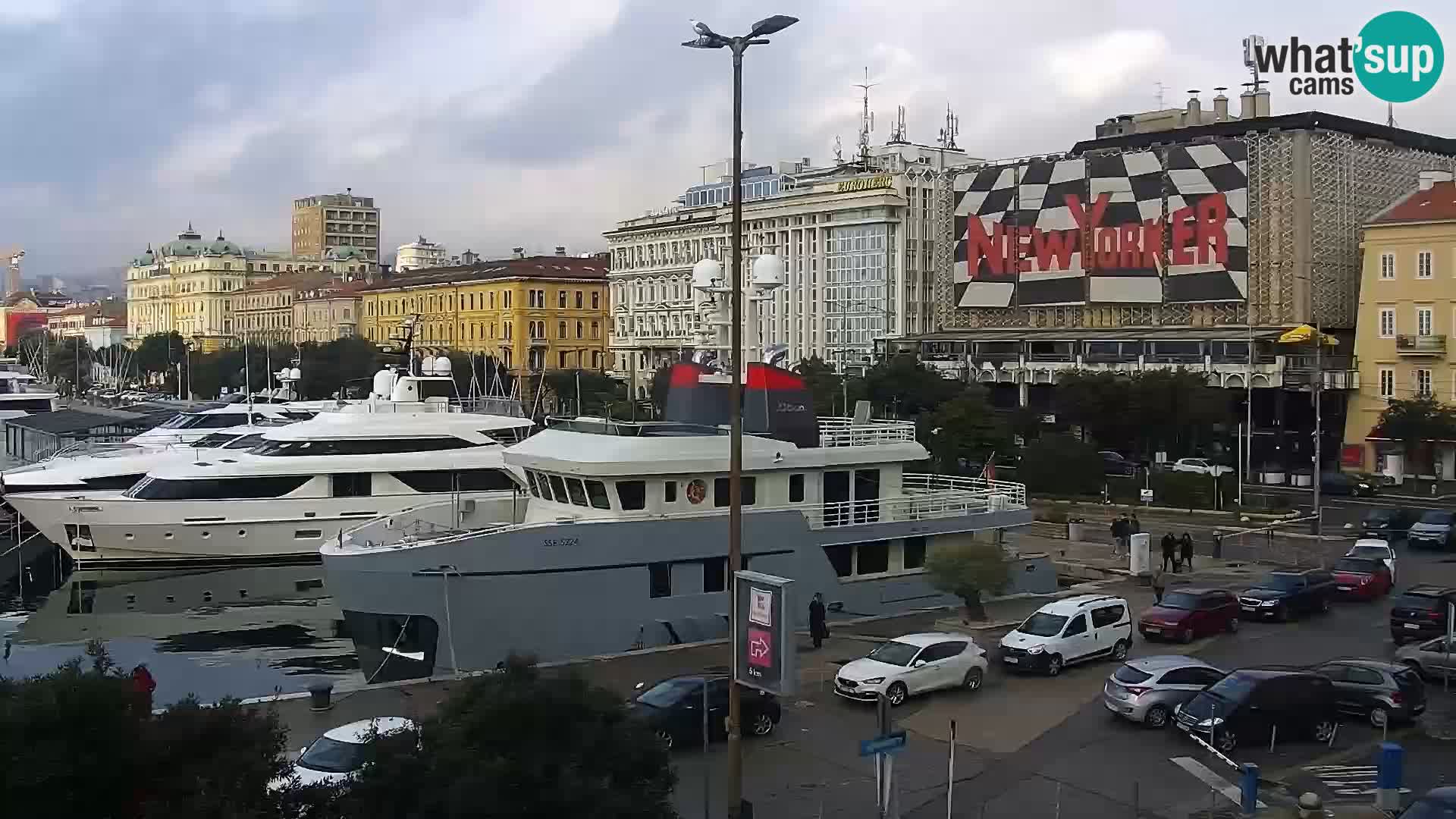 La Riva y Marina en Rijeka – Webcam en vivo Croacia