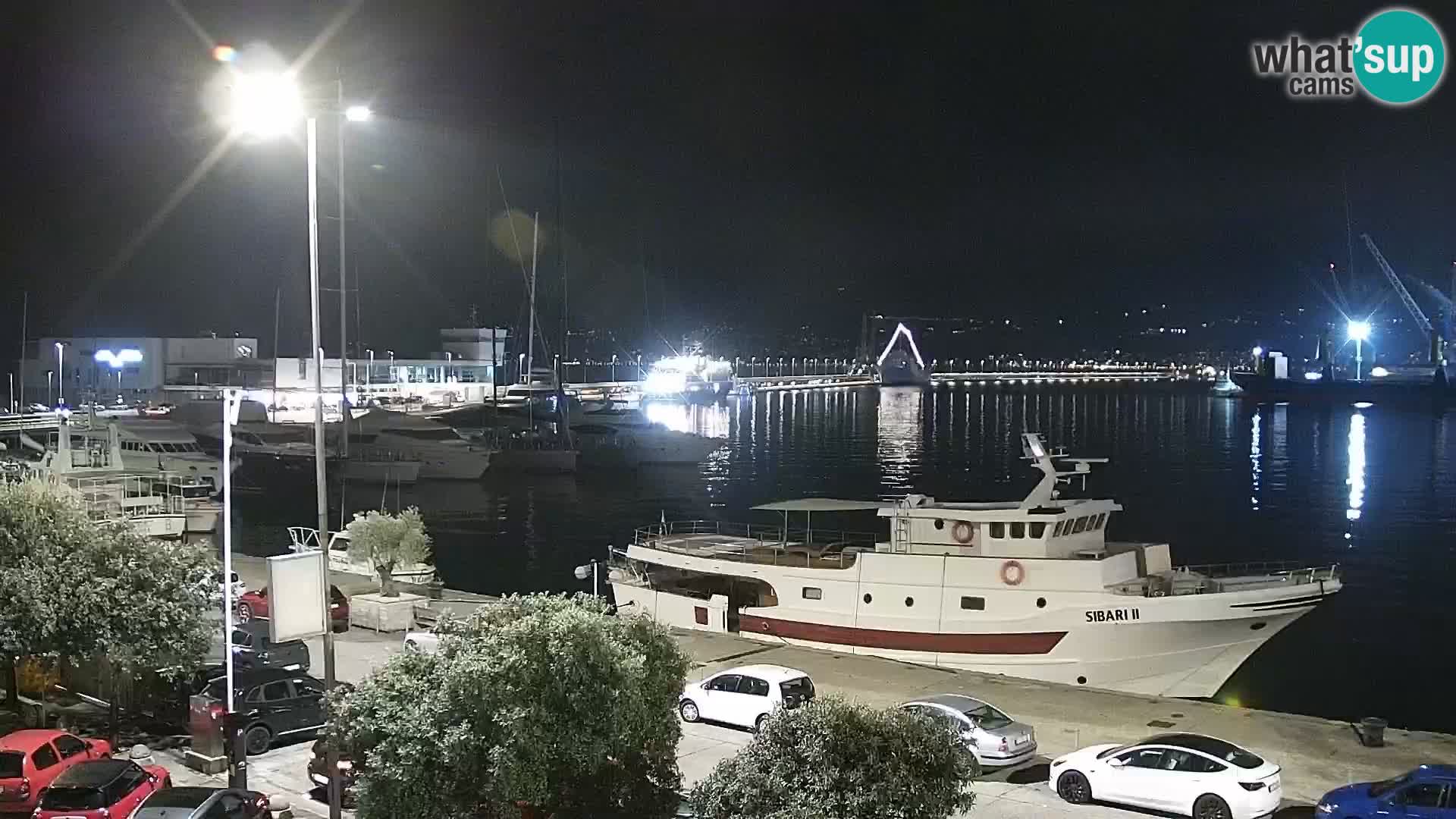 Riva in Marina v Reki – Spletna kamera v živo Hrvaška