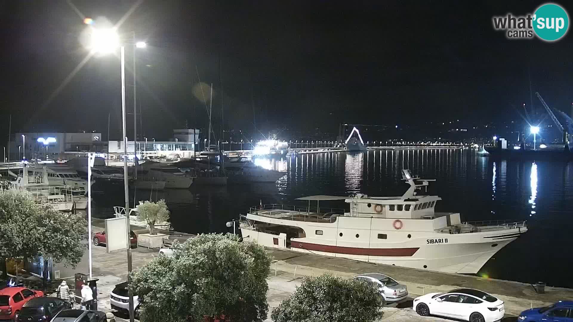 Riva in Marina v Reki – Spletna kamera v živo Hrvaška