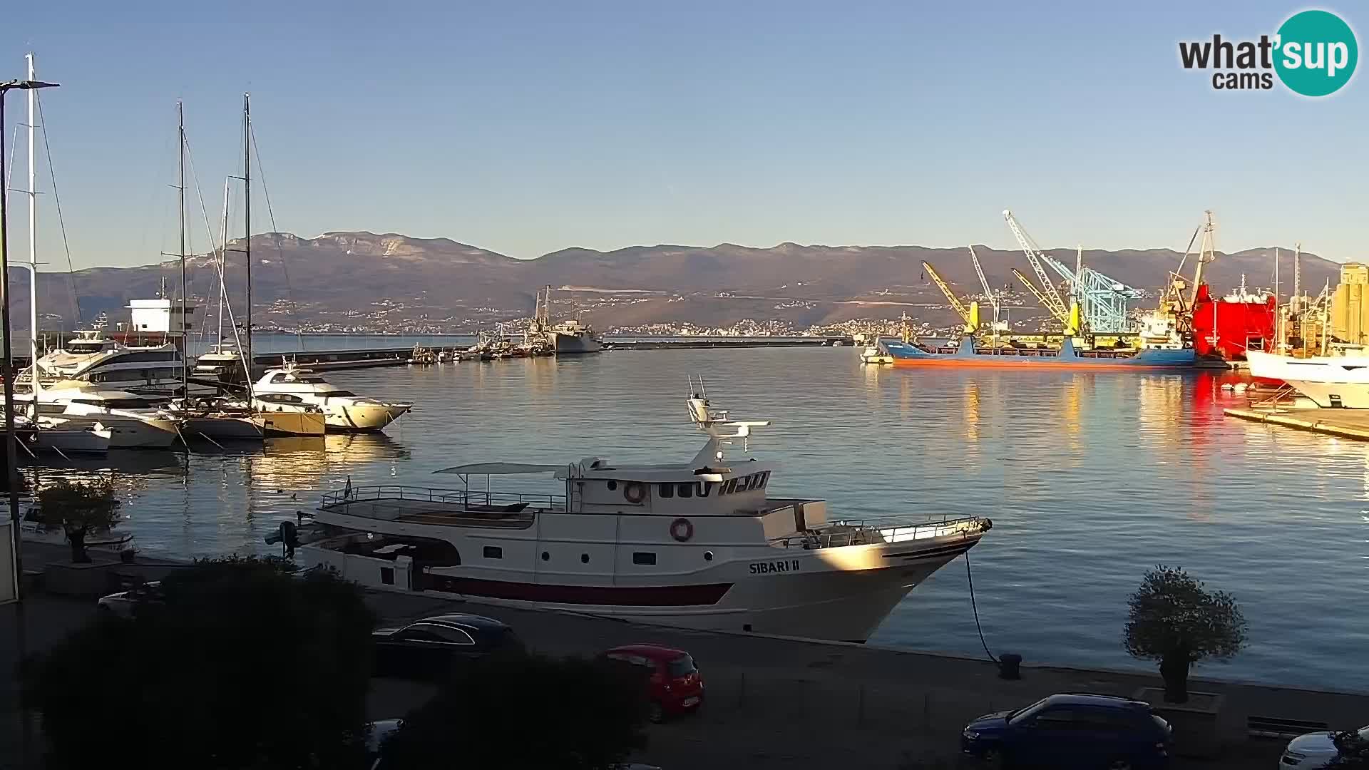 Riva in Marina v Reki – Spletna kamera v živo Hrvaška