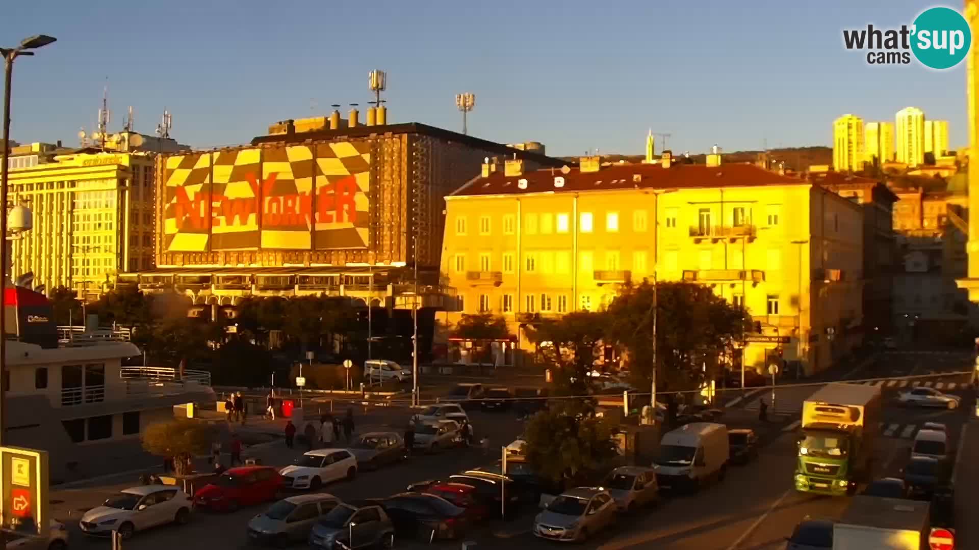 Riva i Marina u Rijeci – Web kamera uživo u Hrvatskoj