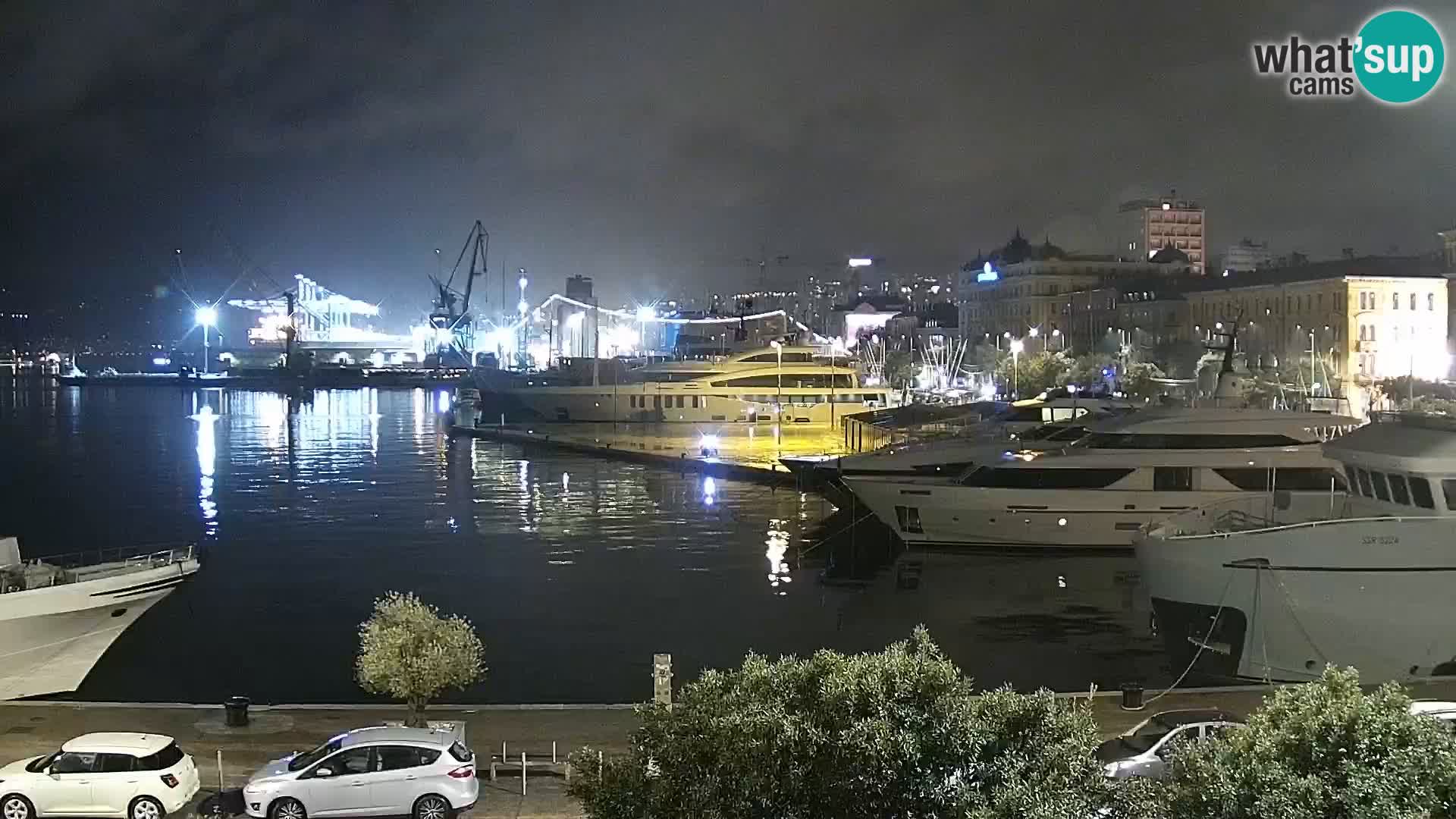 Riva in Marina v Reki – Spletna kamera v živo Hrvaška