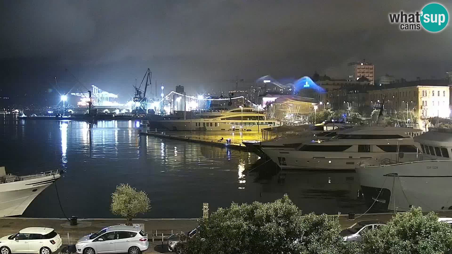 Riva in Marina v Reki – Spletna kamera v živo Hrvaška