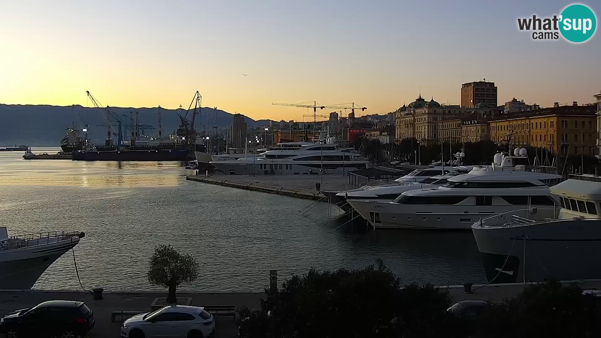 La Riva y Marina en Rijeka – Webcam en vivo Croacia