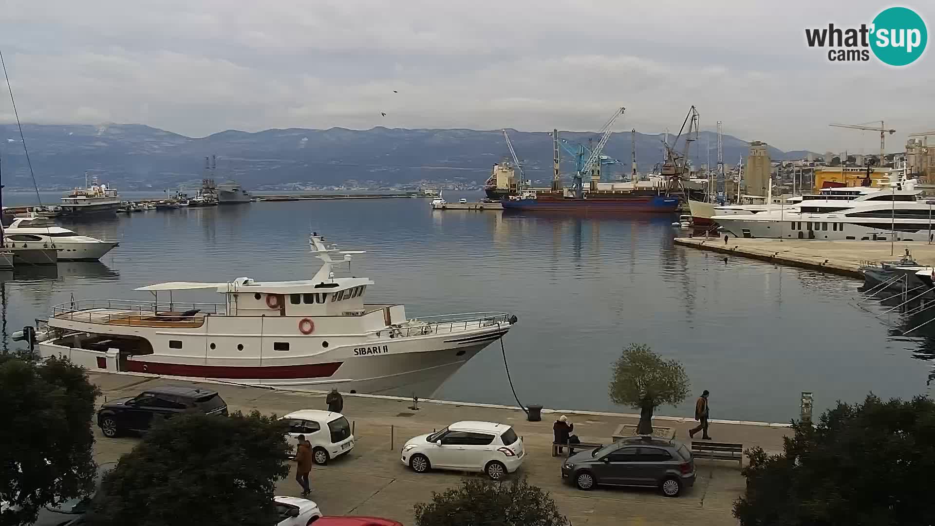 Riva in Marina v Reki – Spletna kamera v živo Hrvaška