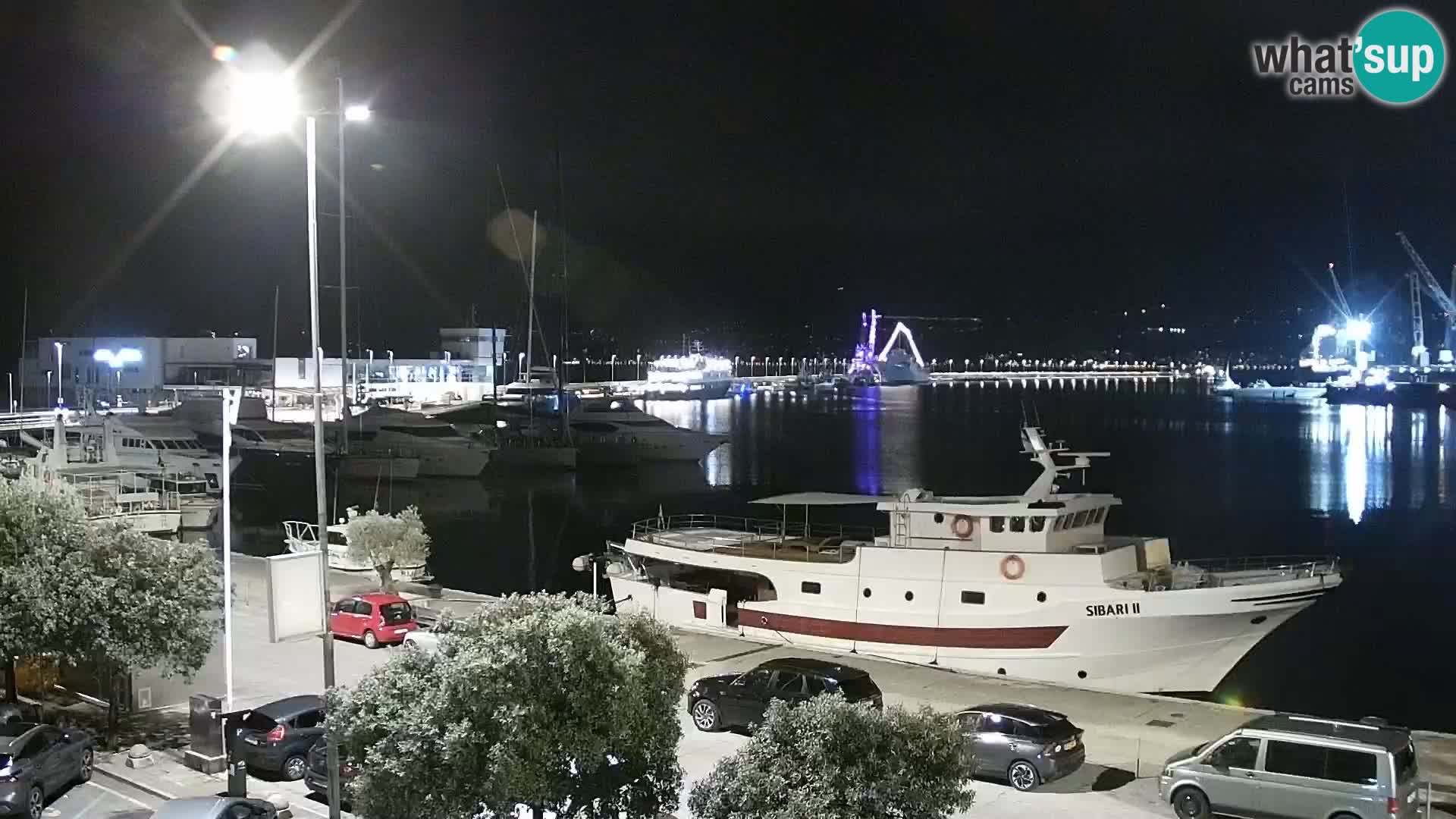 Riva in Marina v Reki – Spletna kamera v živo Hrvaška