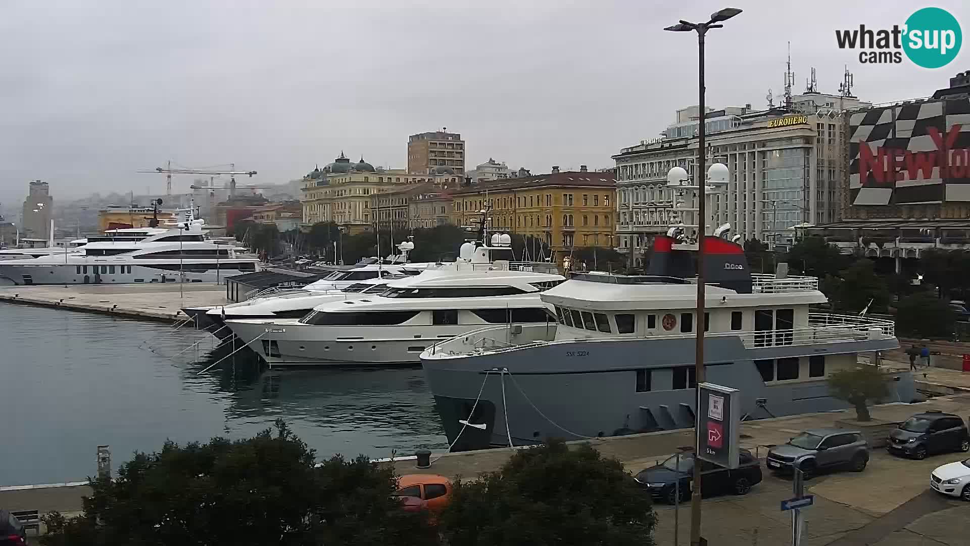 La Riva y Marina en Rijeka – Webcam en vivo Croacia