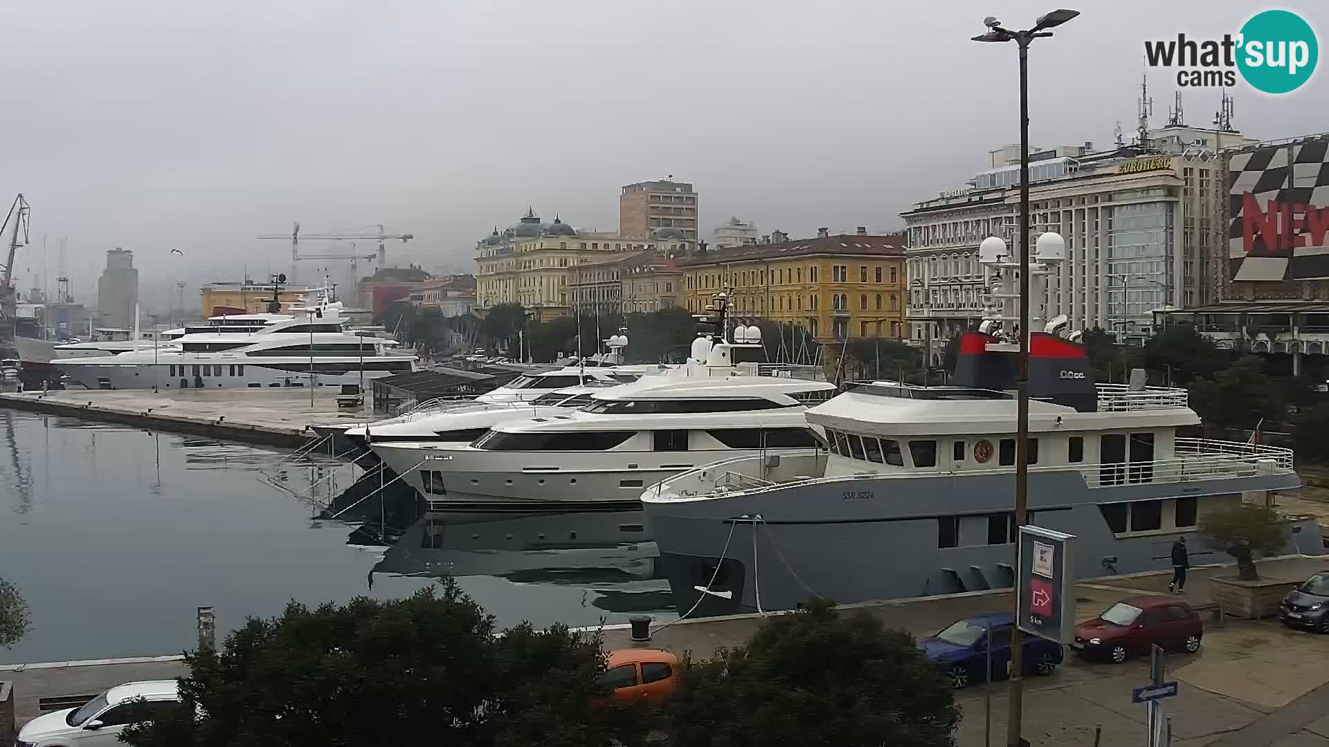 Riva in Marina v Reki – Spletna kamera v živo Hrvaška