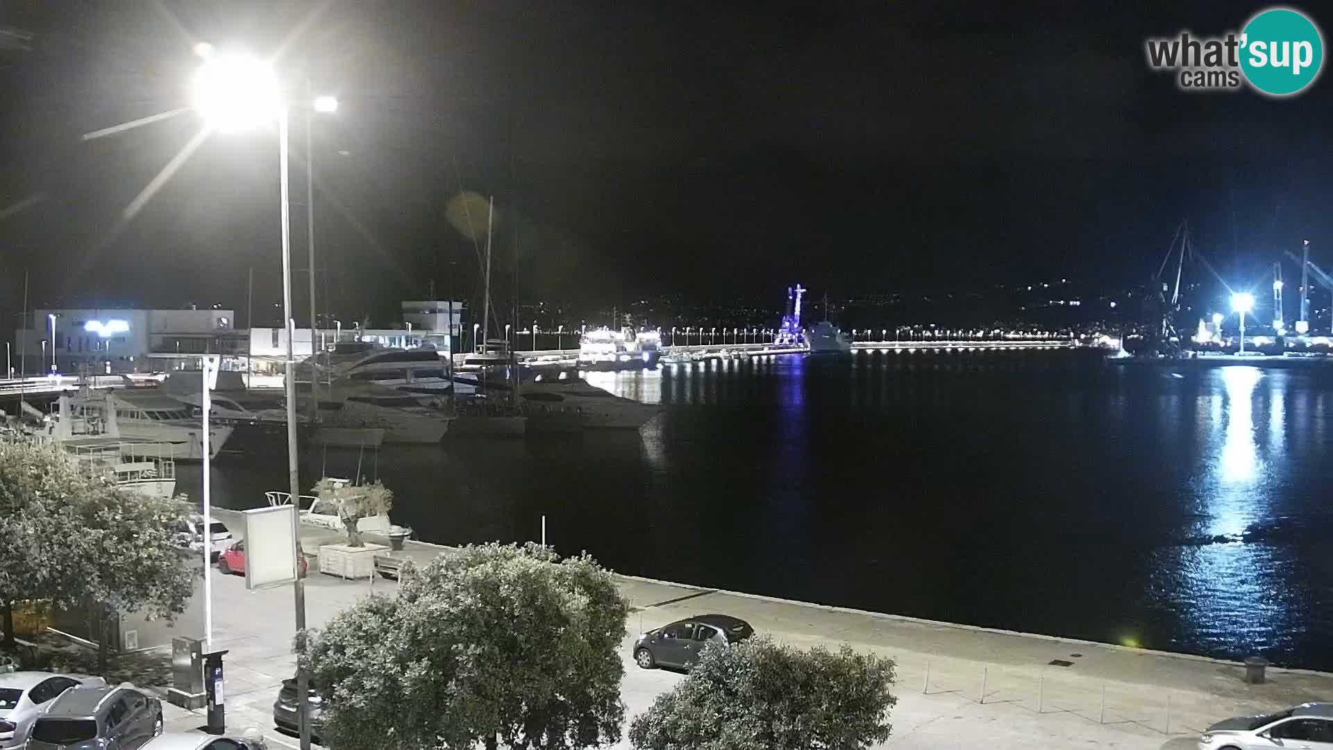 Riva in Marina v Reki – Spletna kamera v živo Hrvaška