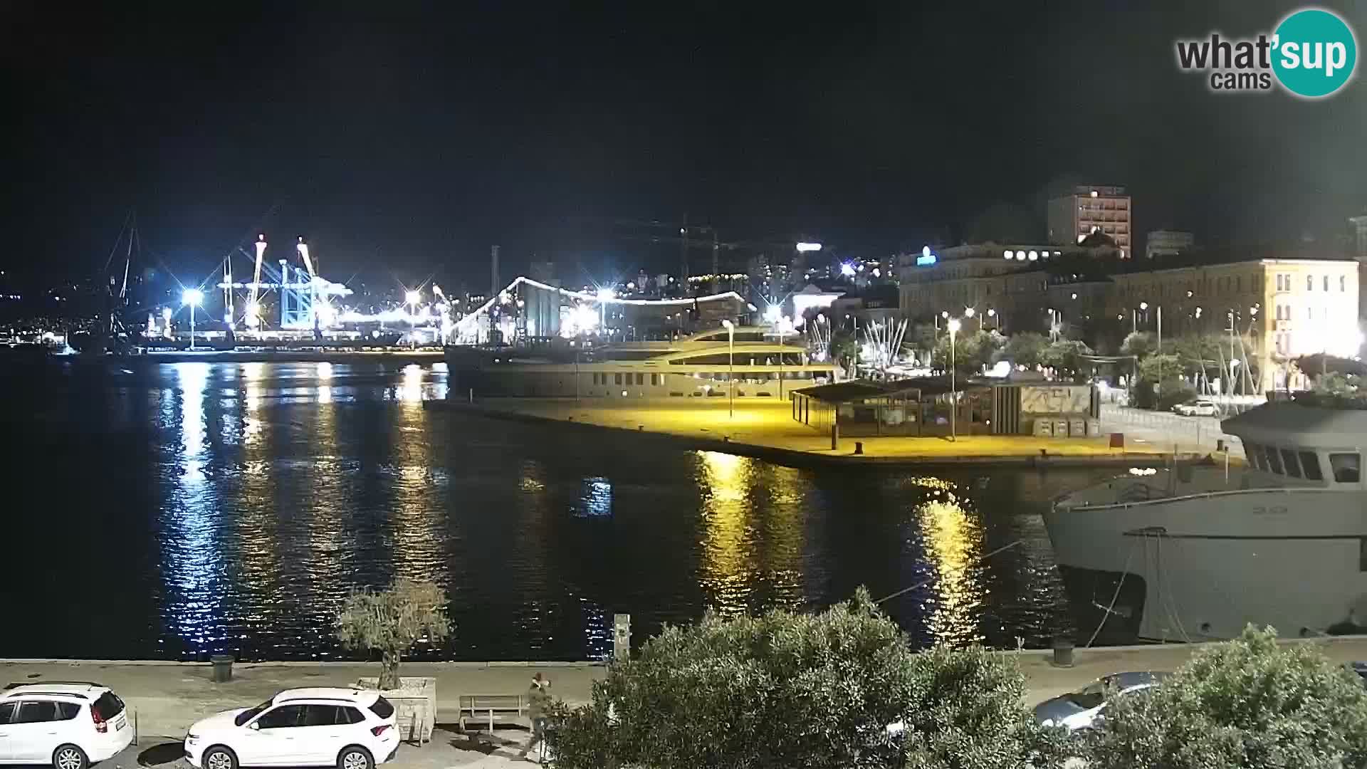 Riva in Marina v Reki – Spletna kamera v živo Hrvaška