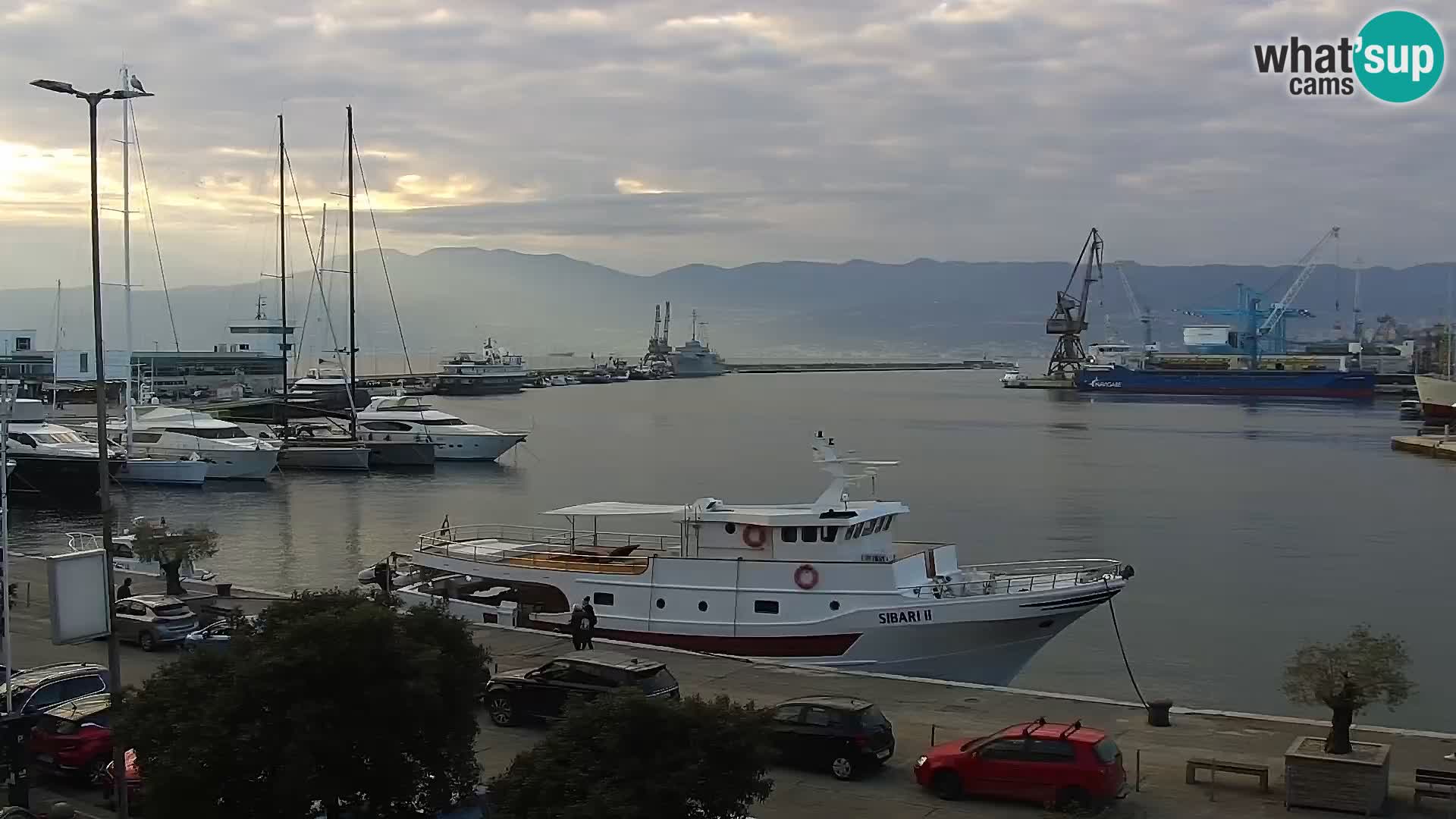 Riva i Marina u Rijeci – Web kamera uživo u Hrvatskoj