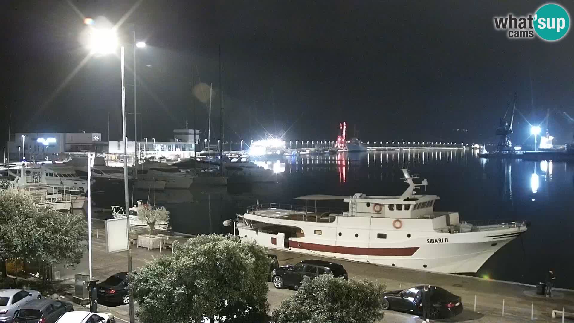 Riva in Marina v Reki – Spletna kamera v živo Hrvaška