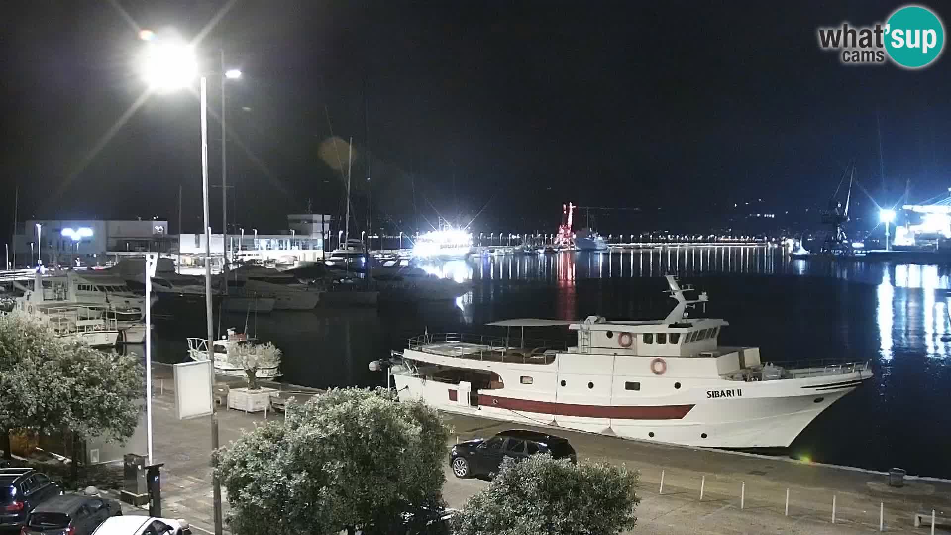 Riva in Marina v Reki – Spletna kamera v živo Hrvaška