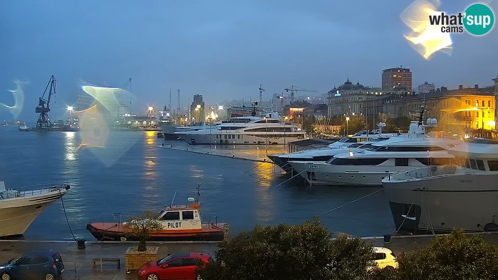 Riva i Marina u Rijeci – Web kamera uživo u Hrvatskoj