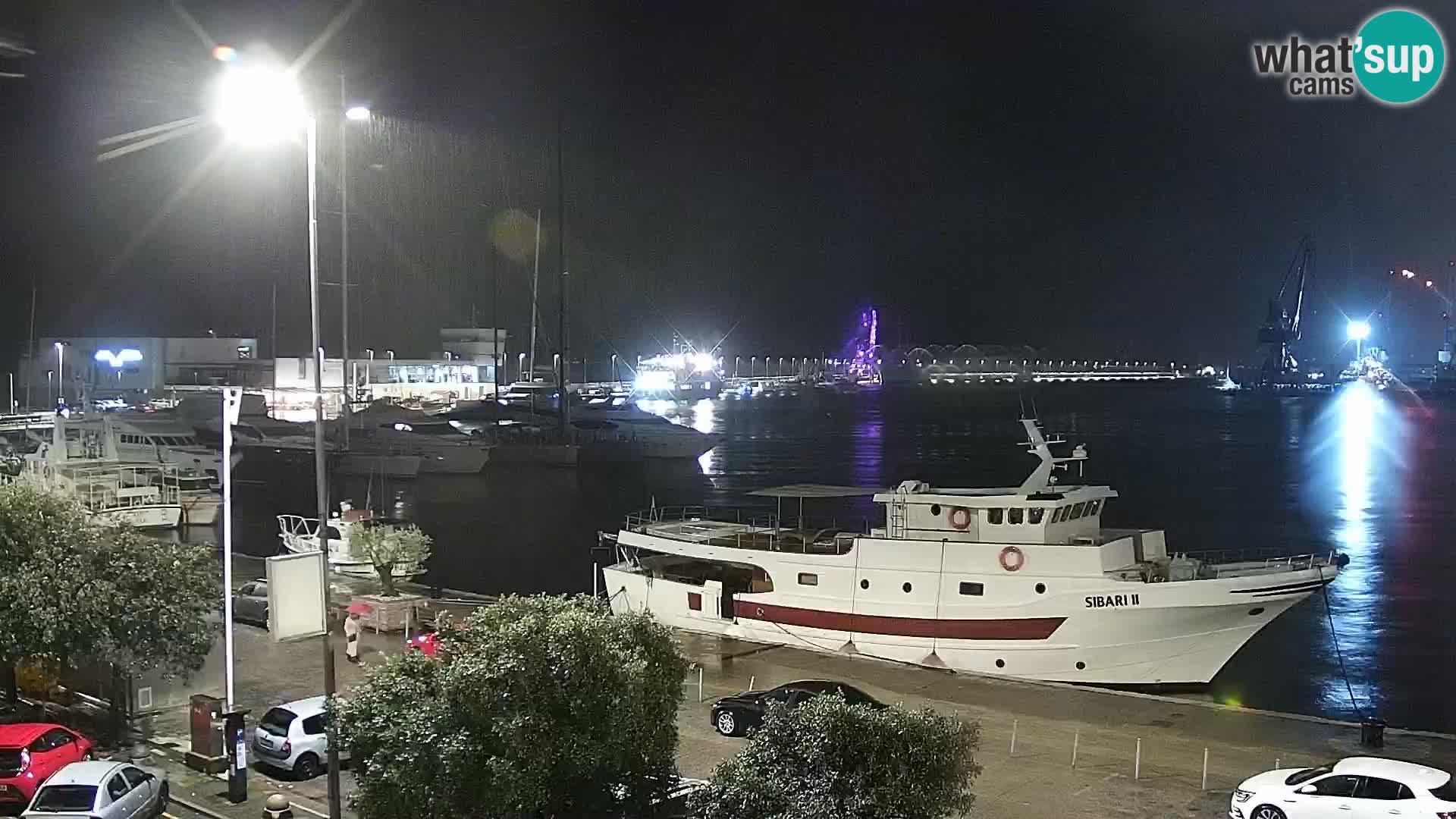 Riva in Marina v Reki – Spletna kamera v živo Hrvaška