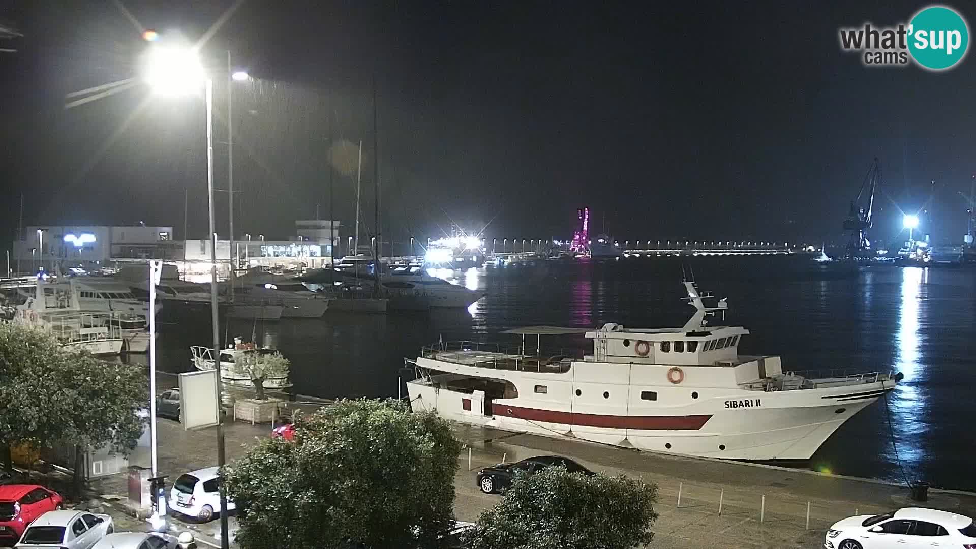 Riva in Marina v Reki – Spletna kamera v živo Hrvaška