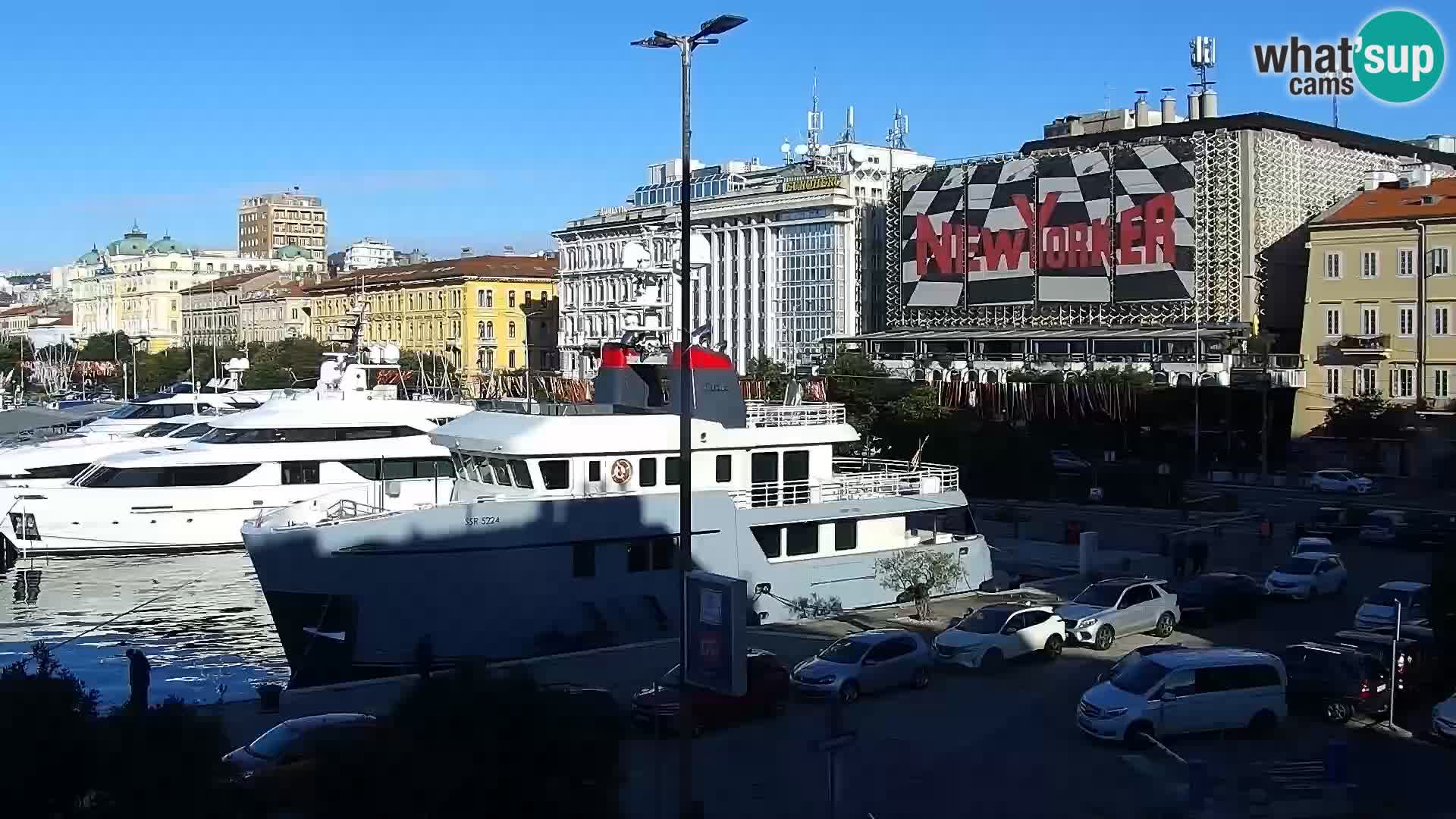 Riva in Marina v Reki – Spletna kamera v živo Hrvaška