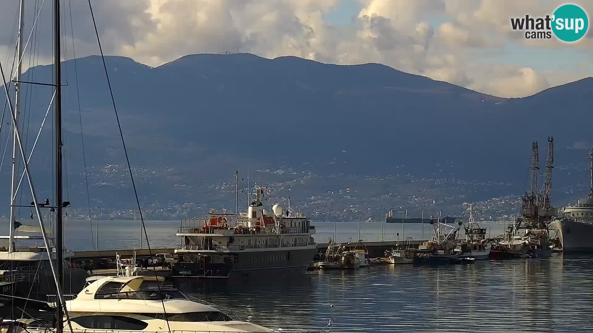 La Riva y Marina en Rijeka – Webcam en vivo Croacia
