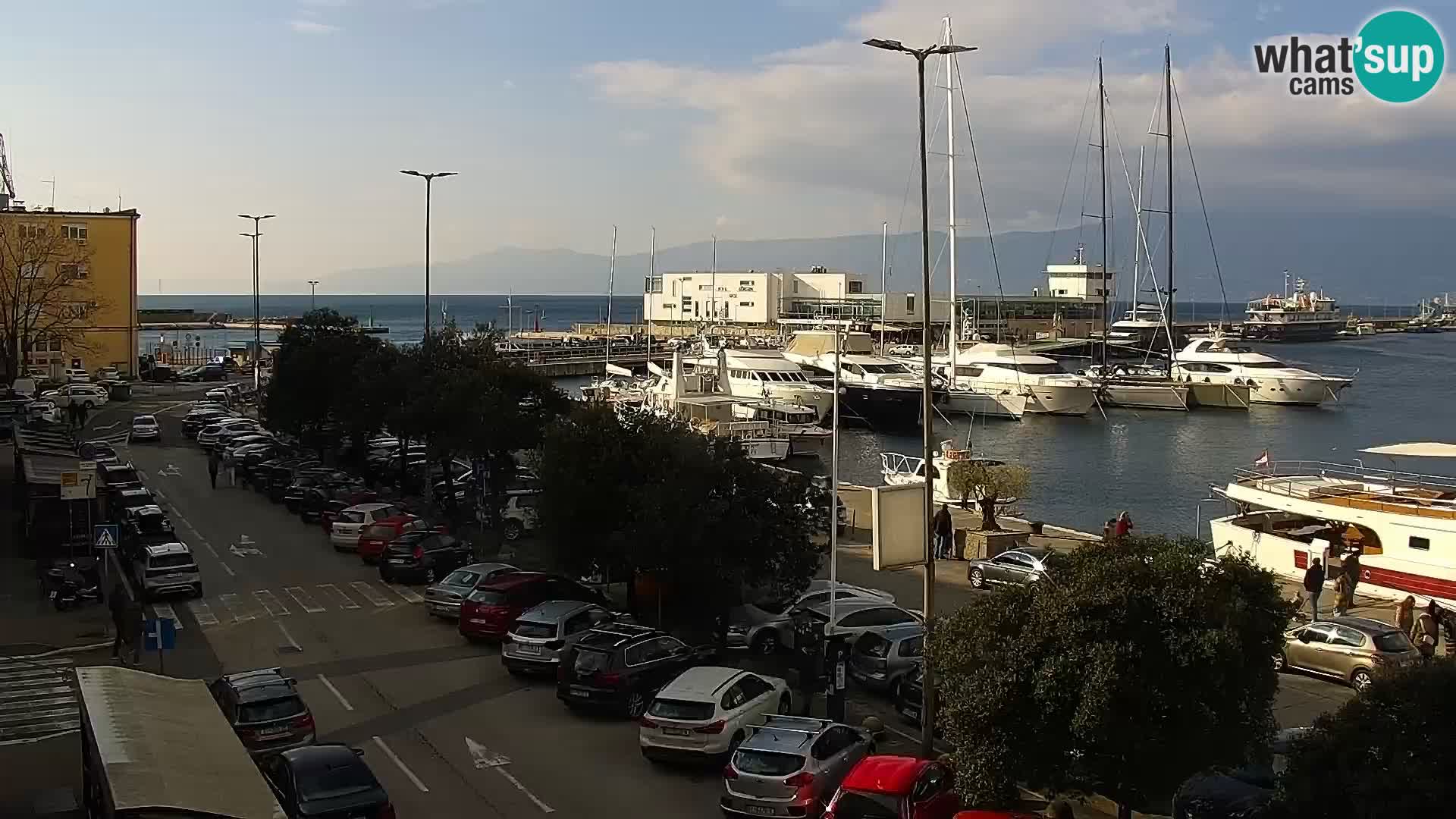 Riva in Marina v Reki – Spletna kamera v živo Hrvaška