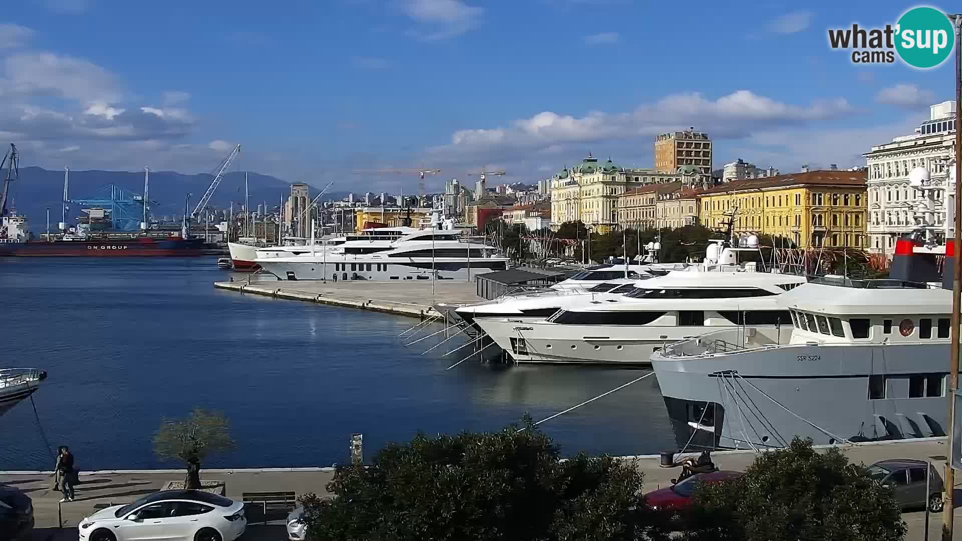 Riva in Marina v Reki – Spletna kamera v živo Hrvaška