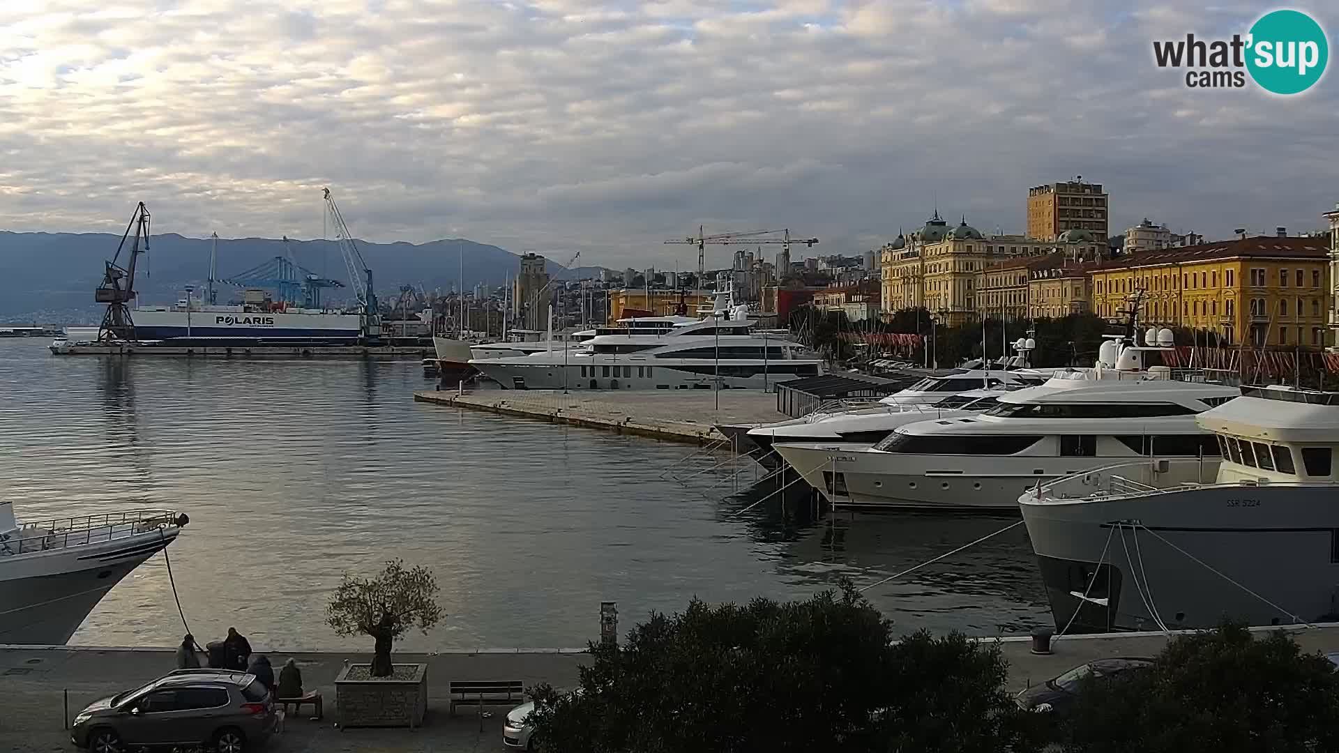 Riva in Marina v Reki – Spletna kamera v živo Hrvaška