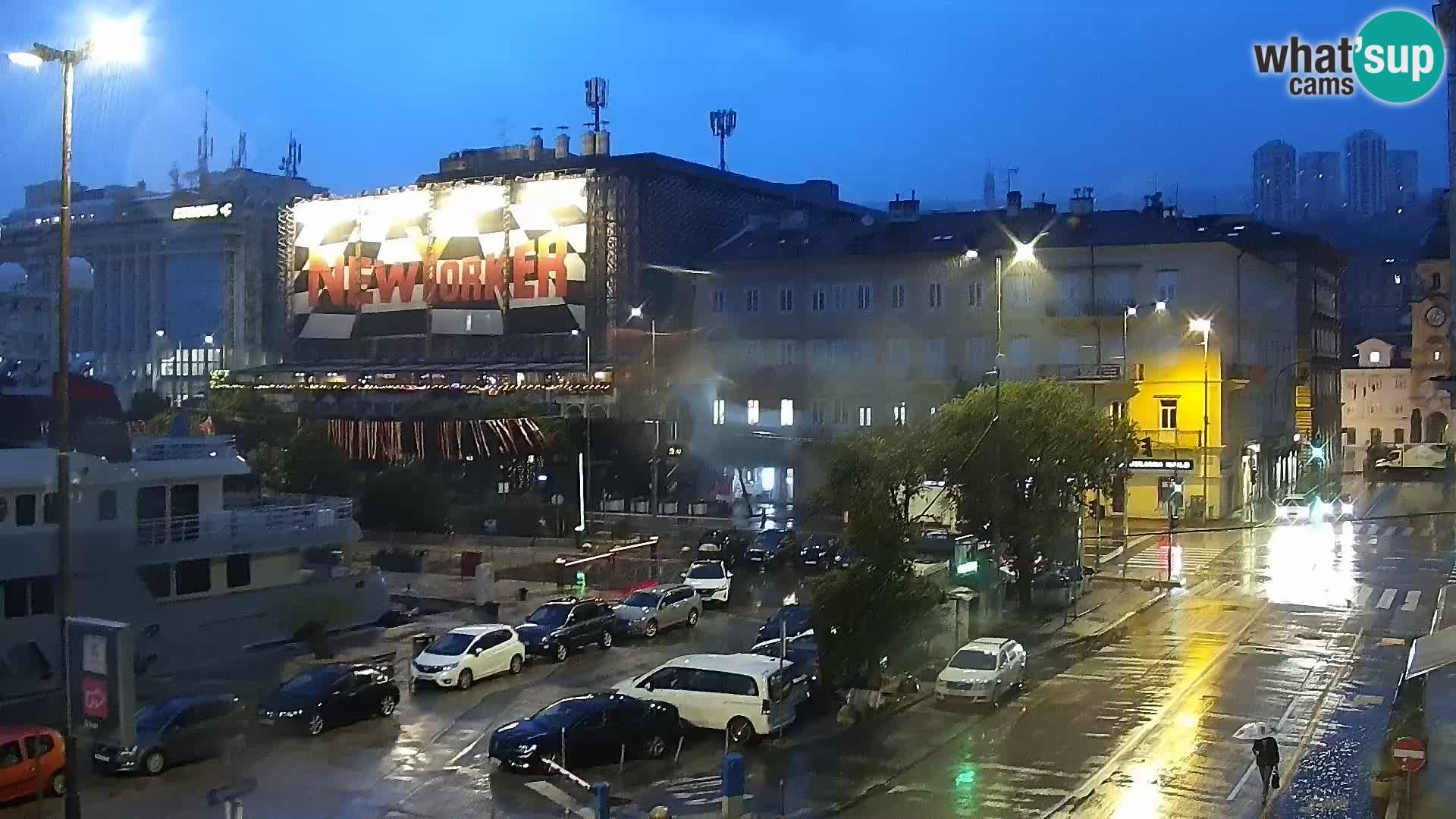 Riva in Marina v Reki – Spletna kamera v živo Hrvaška