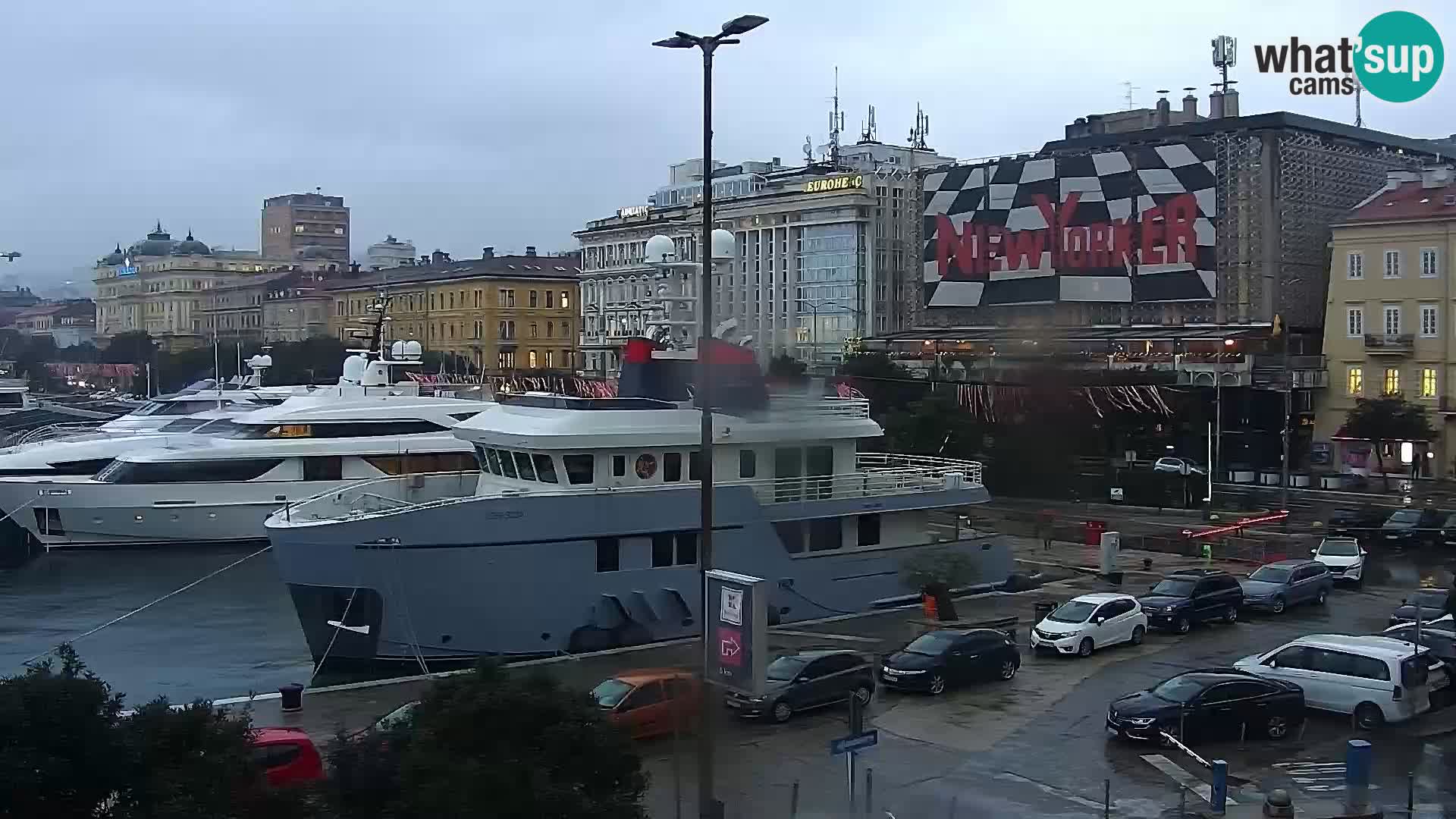 La Riva y Marina en Rijeka – Webcam en vivo Croacia