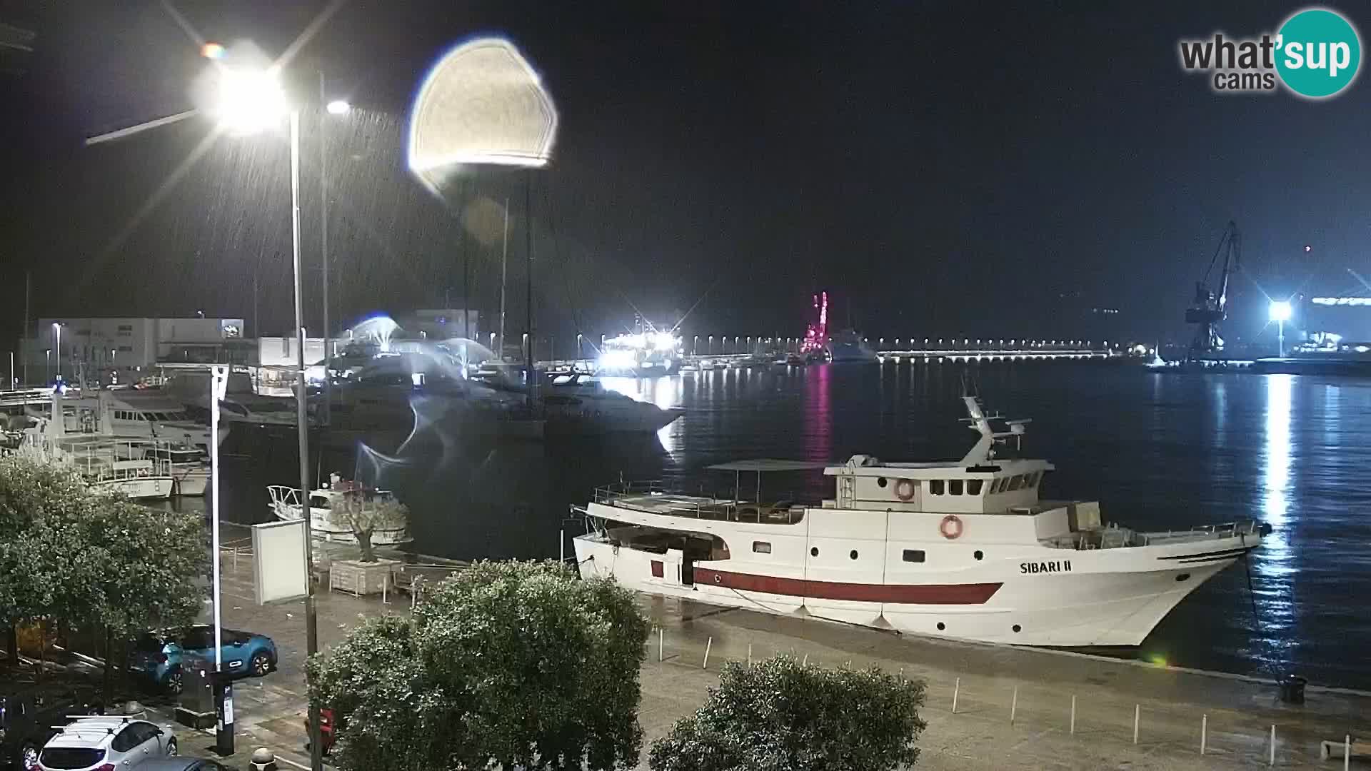 Riva in Marina v Reki – Spletna kamera v živo Hrvaška