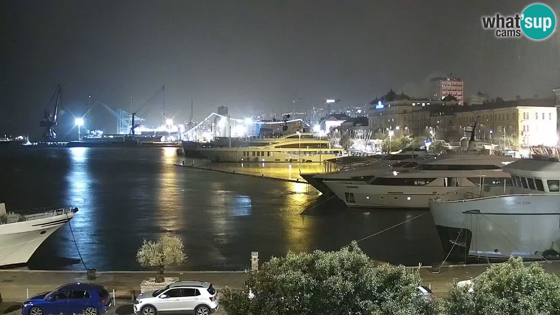 Riva in Marina v Reki – Spletna kamera v živo Hrvaška