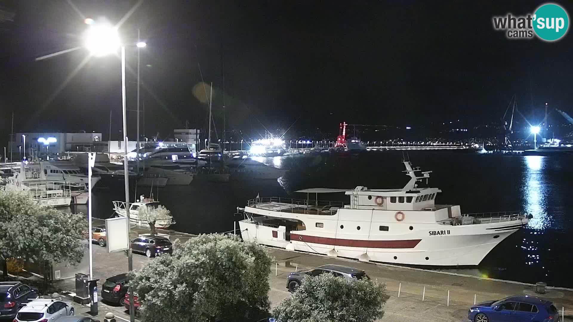 Riva in Marina v Reki – Spletna kamera v živo Hrvaška