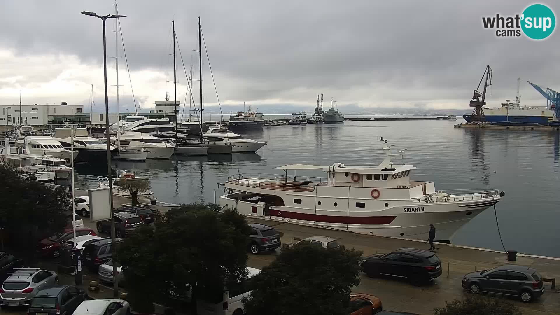 Riva in Marina v Reki – Spletna kamera v živo Hrvaška