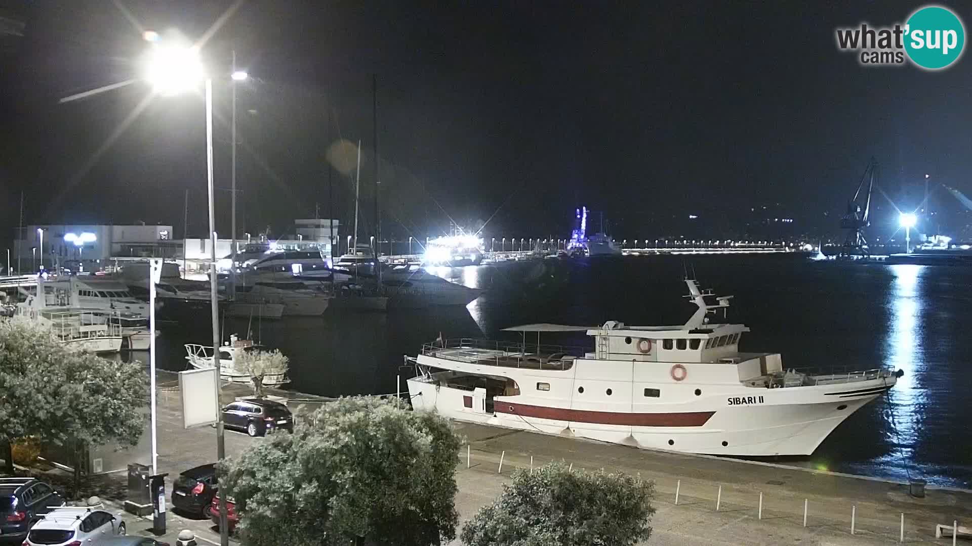 Riva in Marina v Reki – Spletna kamera v živo Hrvaška