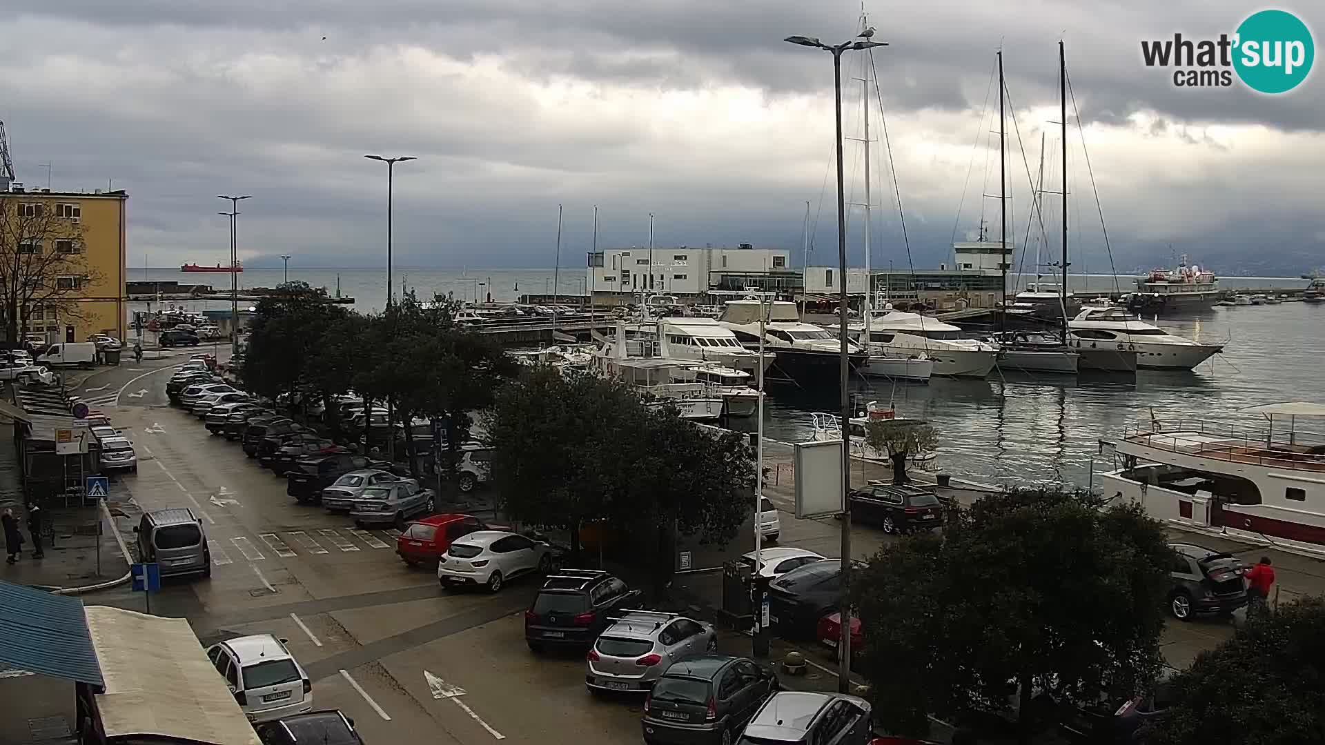 Riva in Marina v Reki – Spletna kamera v živo Hrvaška