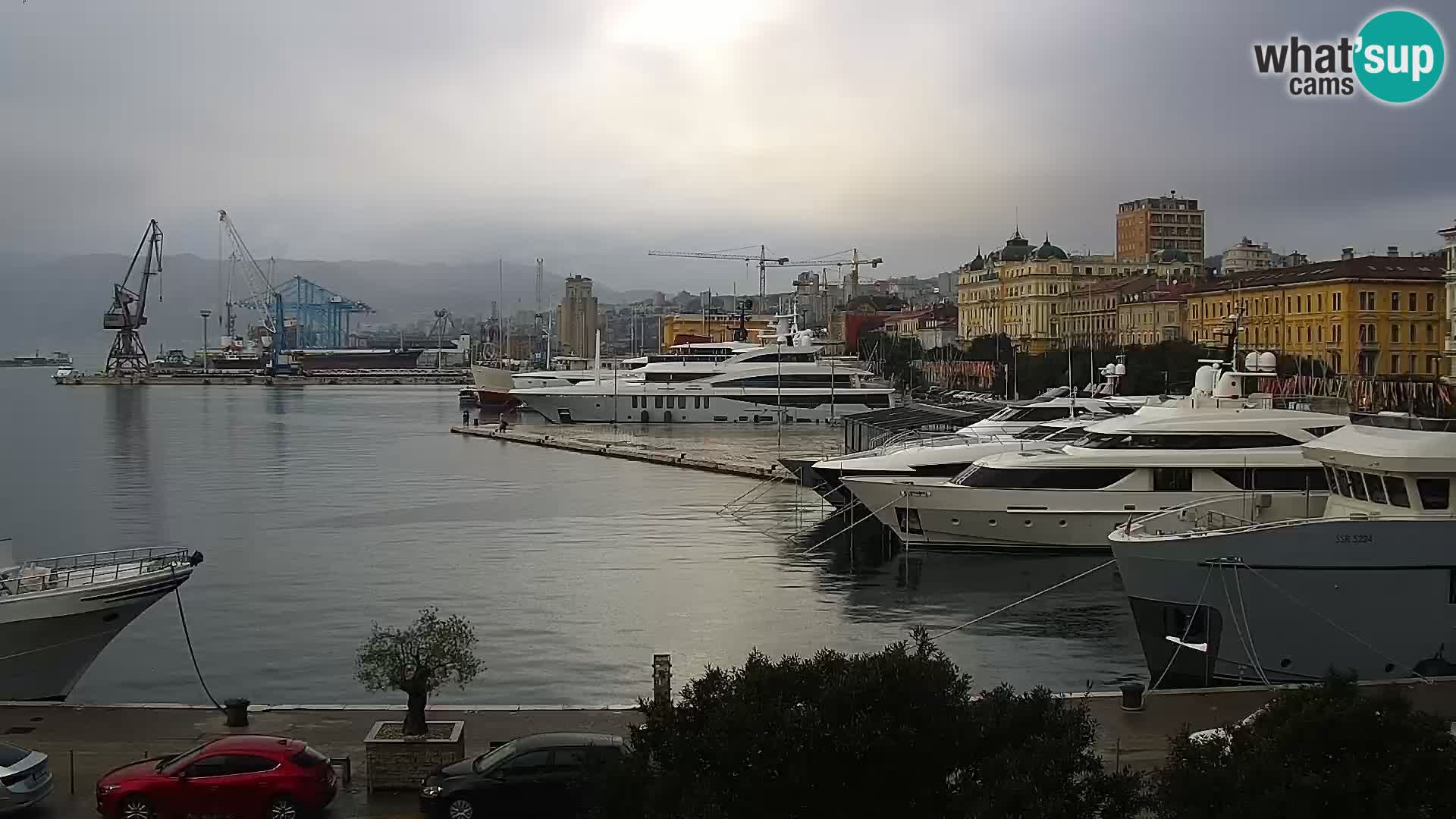 La Riva y Marina en Rijeka – Webcam en vivo Croacia