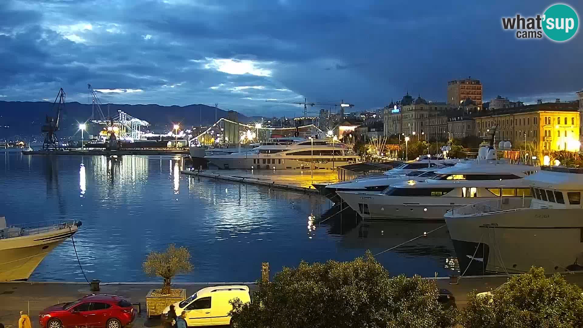 Riva i Marina u Rijeci – Web kamera uživo u Hrvatskoj