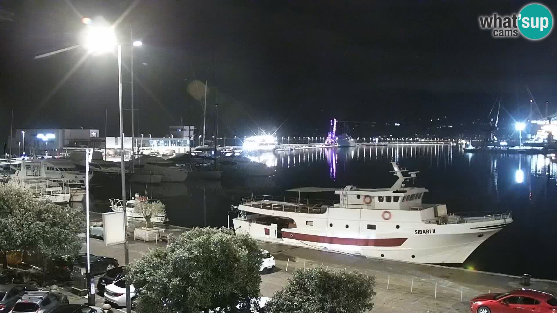 Riva in Marina v Reki – Spletna kamera v živo Hrvaška