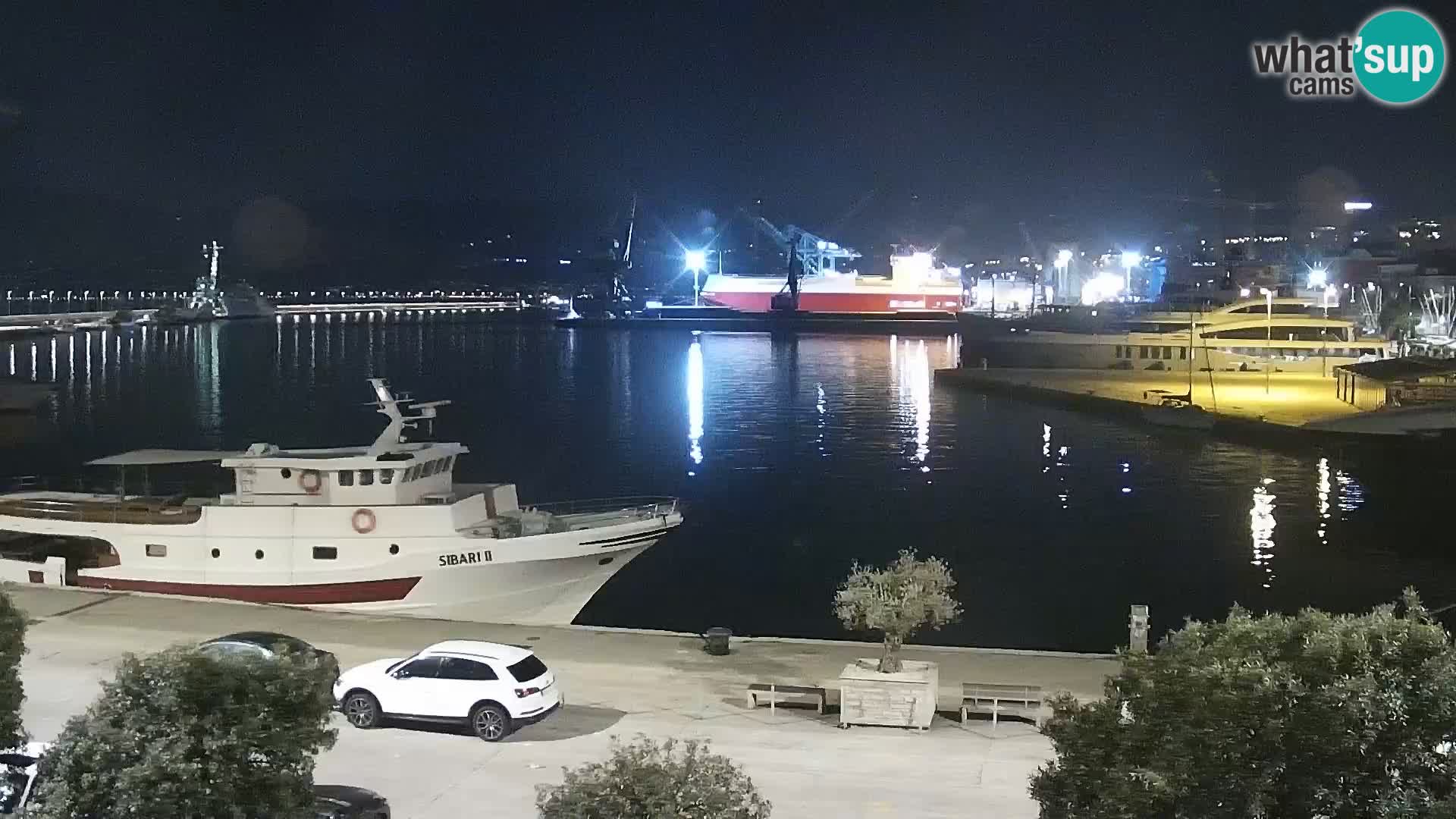 Riva in Marina v Reki – Spletna kamera v živo Hrvaška