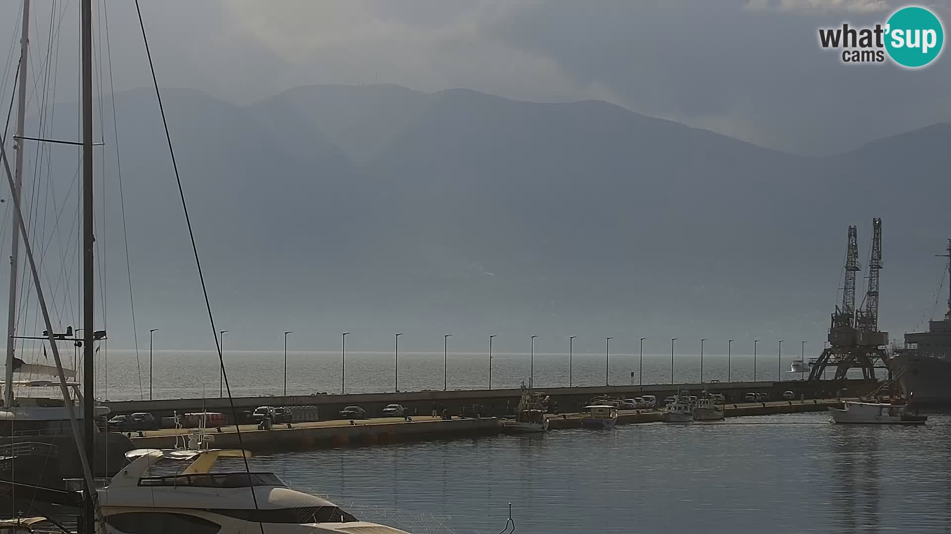 Riva in Marina v Reki – Spletna kamera v živo Hrvaška