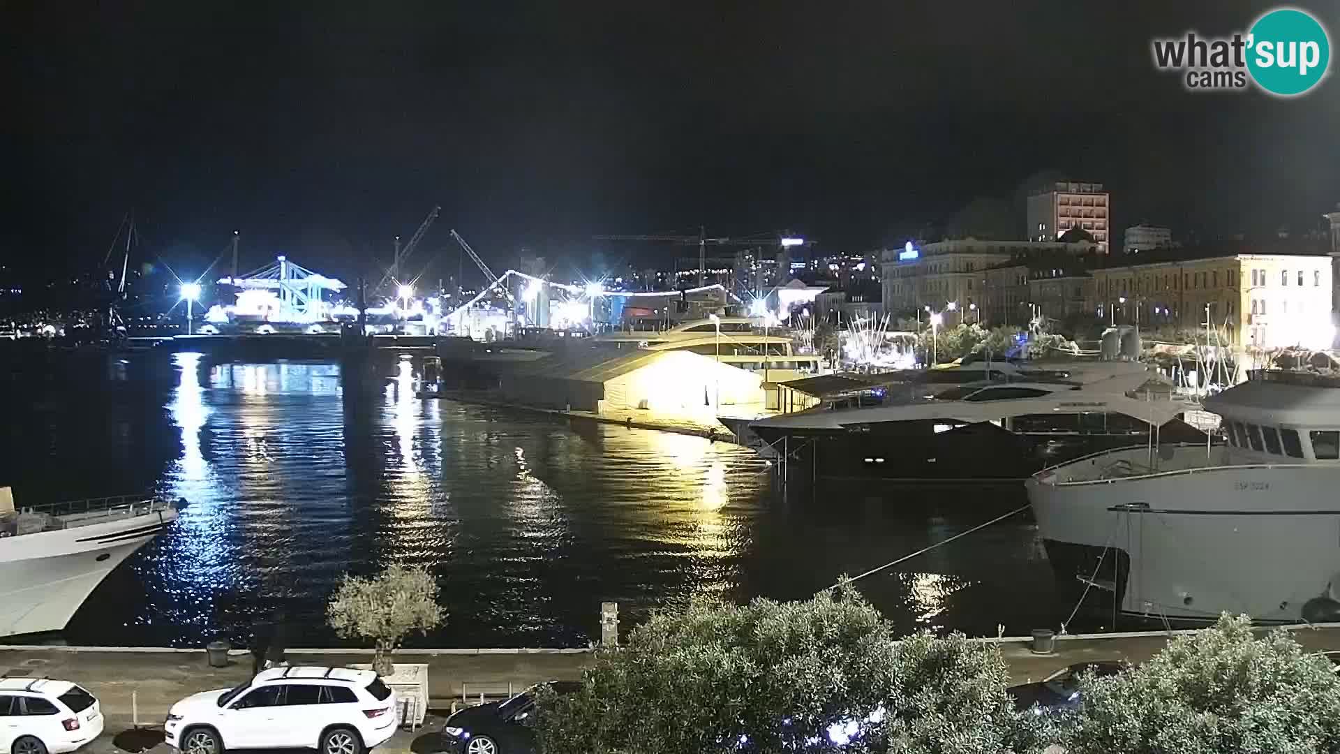 Riva in Marina v Reki – Spletna kamera v živo Hrvaška