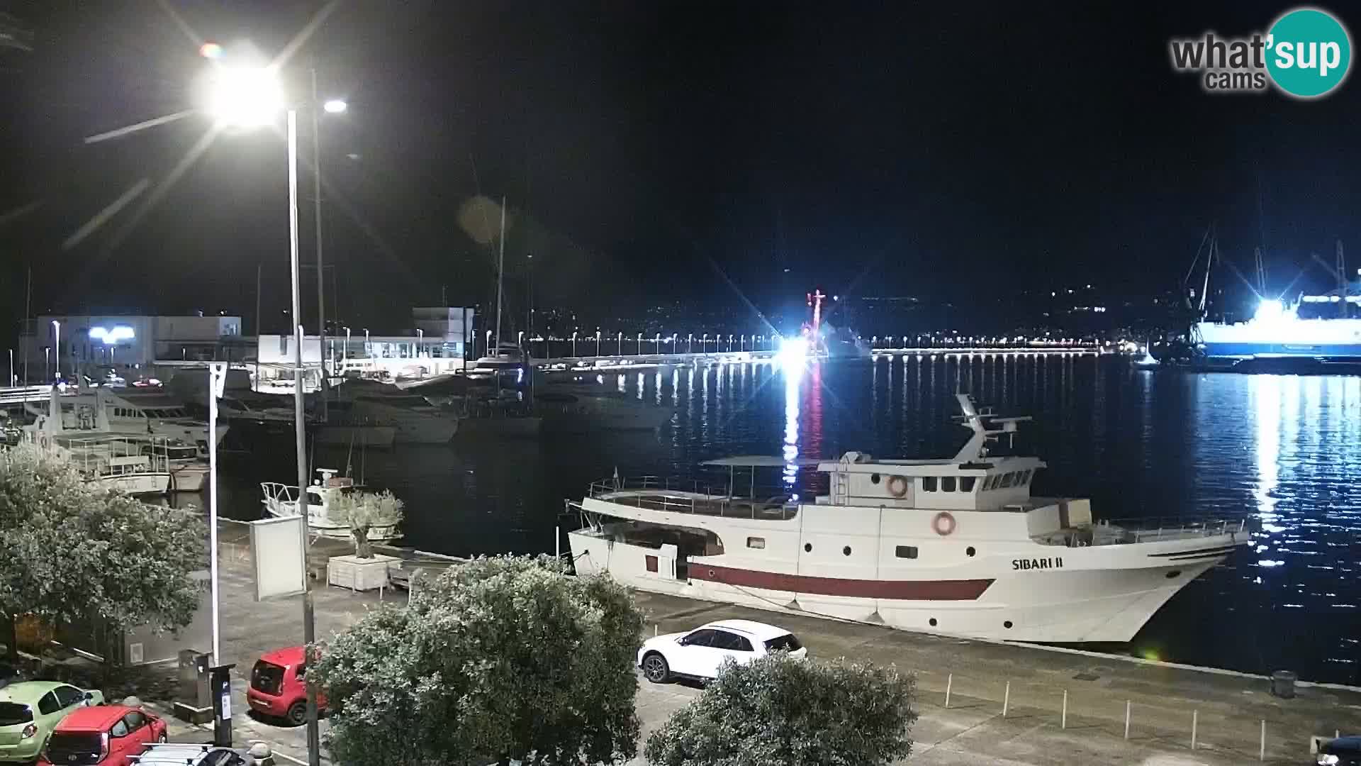 Riva in Marina v Reki – Spletna kamera v živo Hrvaška