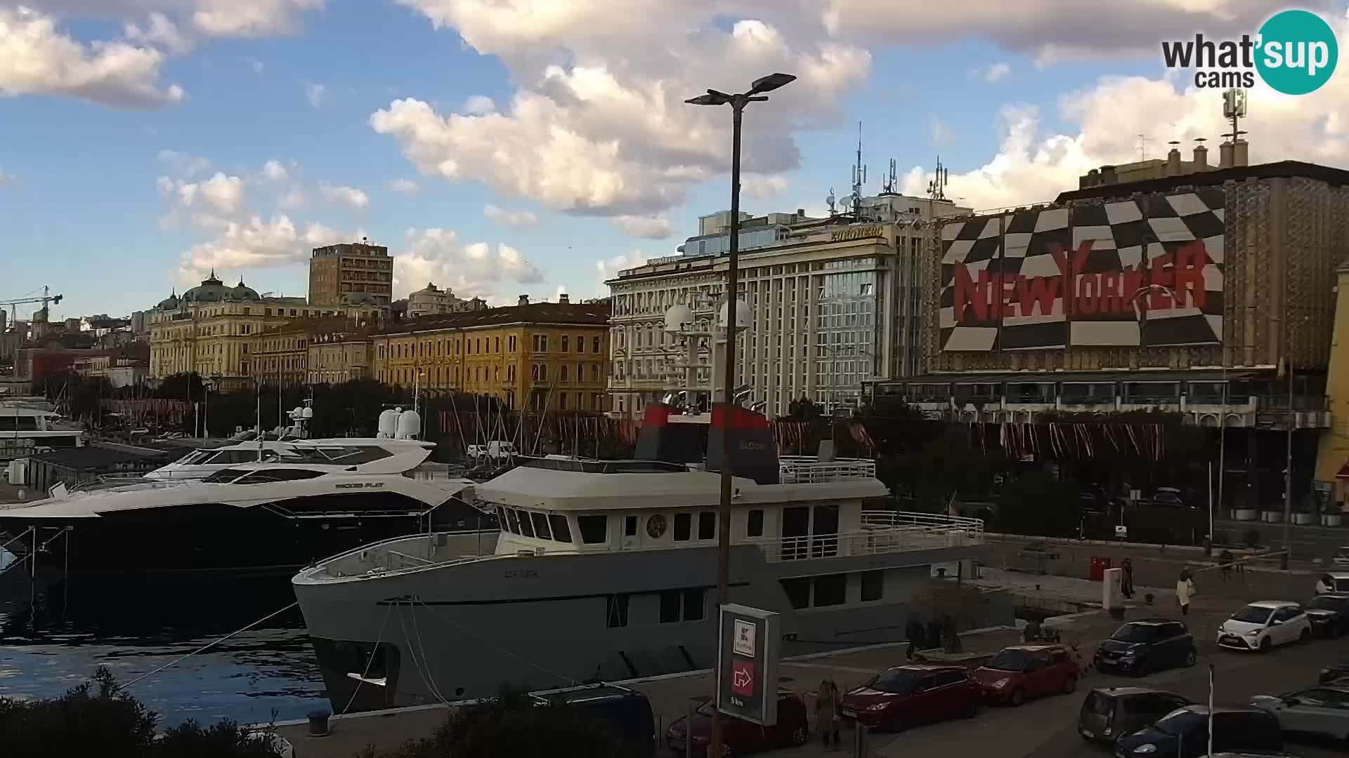 Riva i Marina u Rijeci – Web kamera uživo u Hrvatskoj