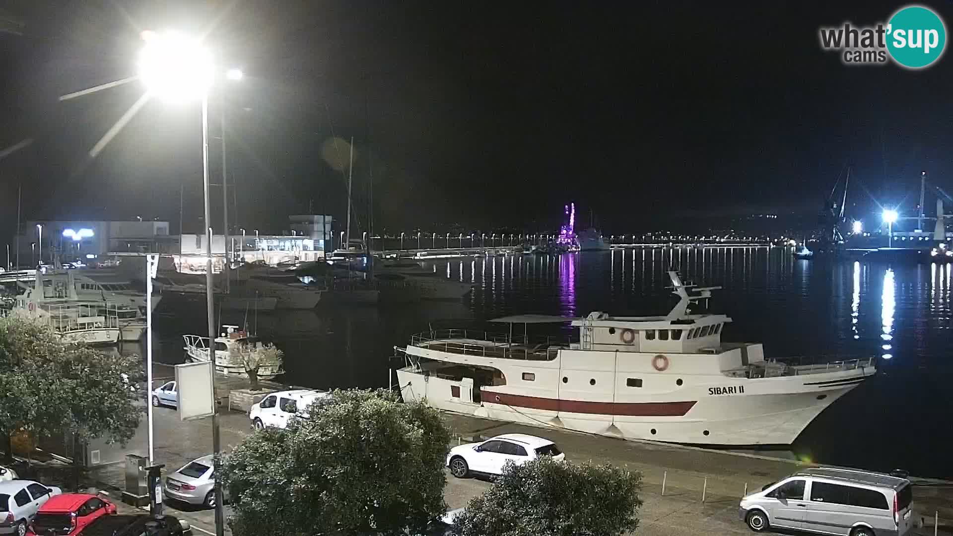 Riva in Marina v Reki – Spletna kamera v živo Hrvaška