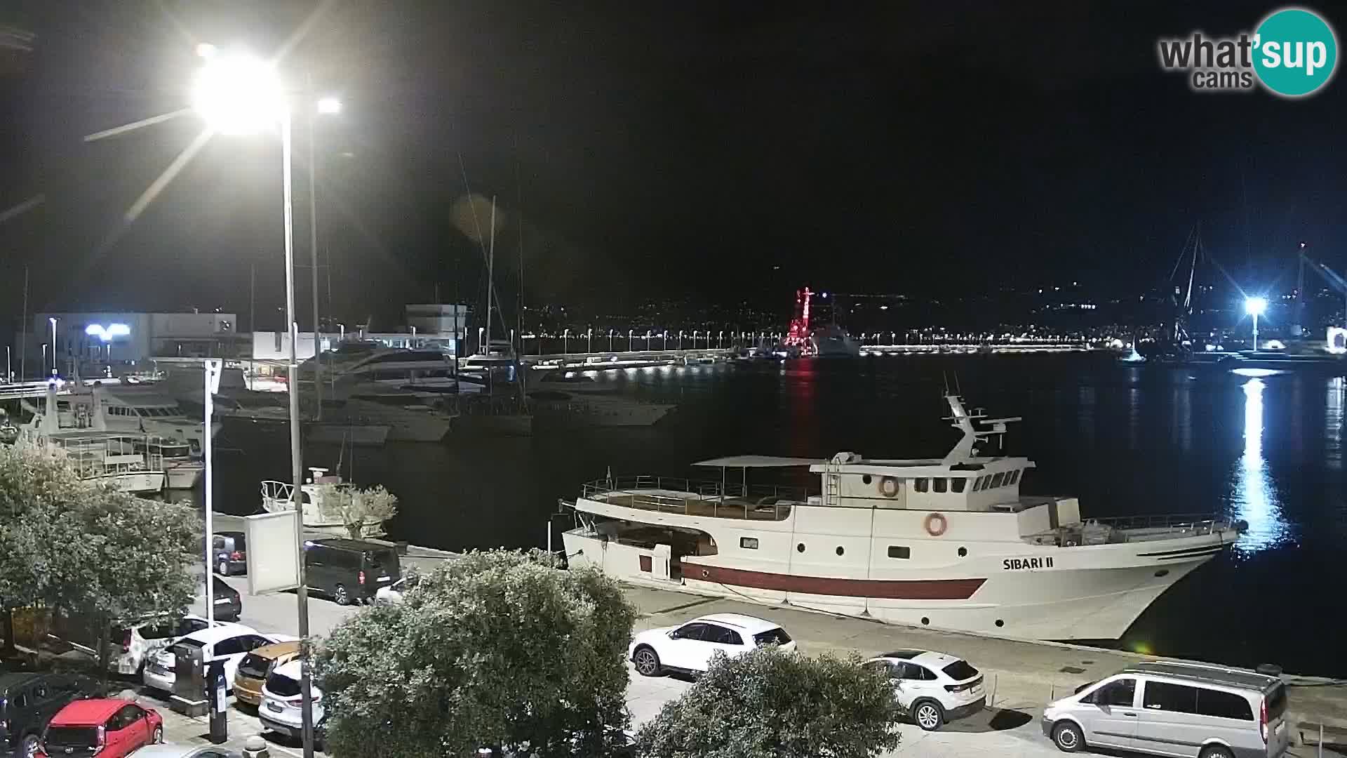 Riva in Marina v Reki – Spletna kamera v živo Hrvaška