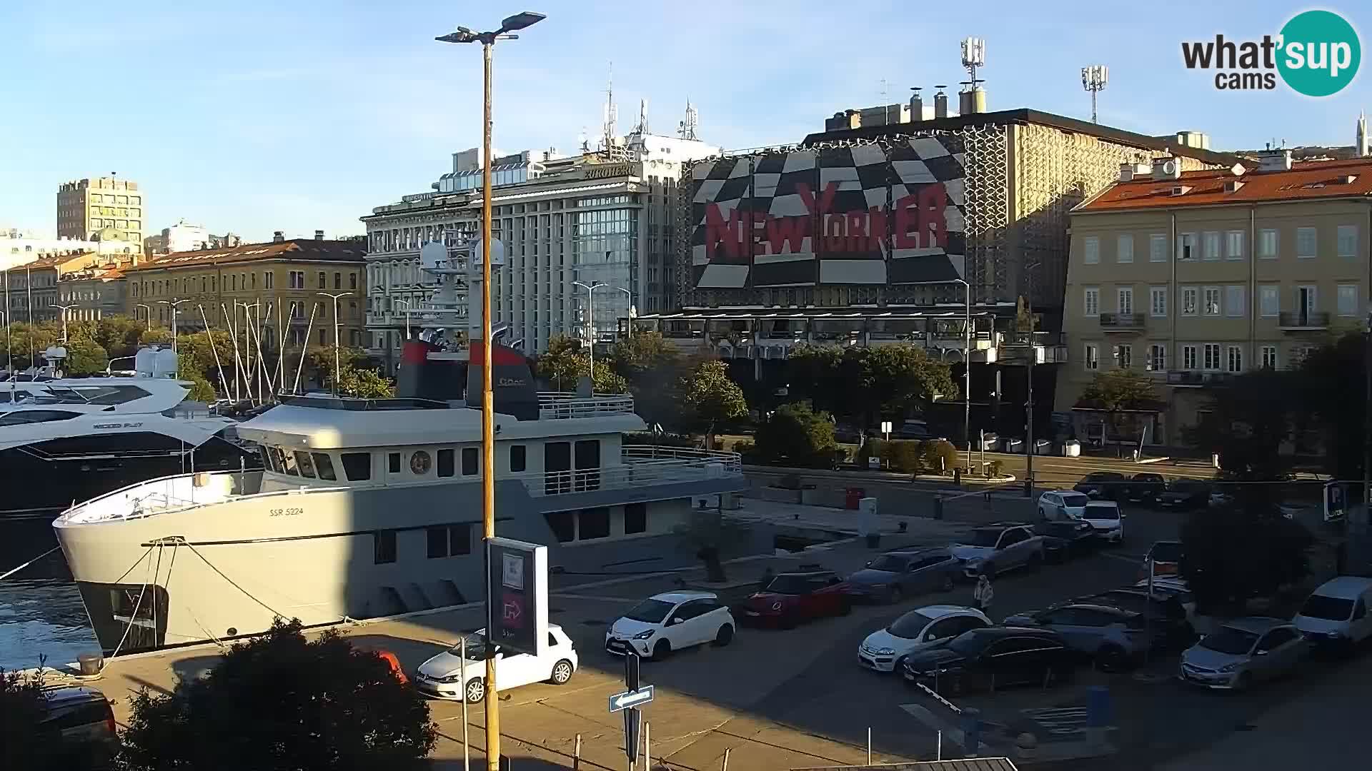 Riva in Marina v Reki – Spletna kamera v živo Hrvaška