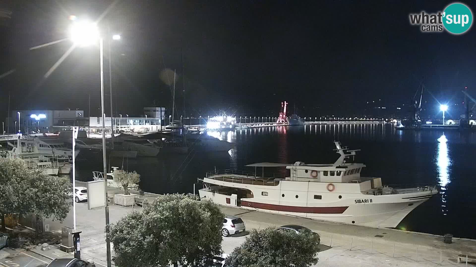 Riva in Marina v Reki – Spletna kamera v živo Hrvaška