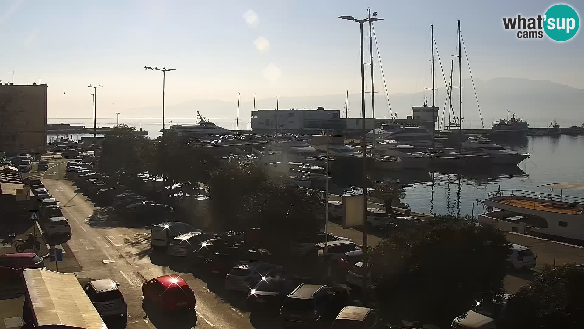 Riva in Marina v Reki – Spletna kamera v živo Hrvaška