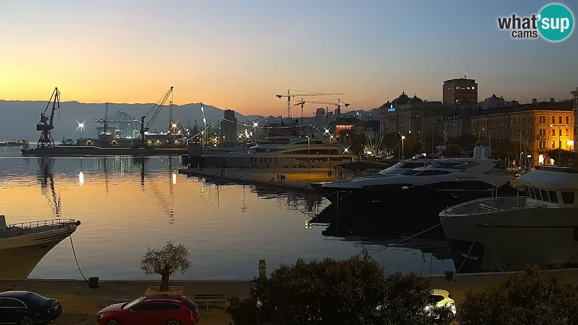La Riva y Marina en Rijeka – Webcam en vivo Croacia