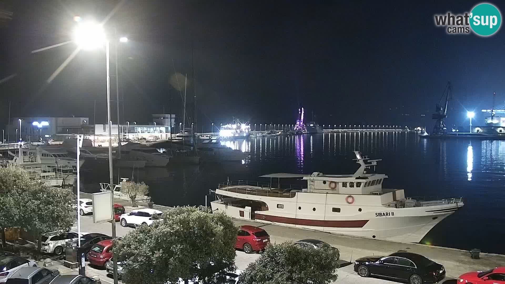 Riva in Marina v Reki – Spletna kamera v živo Hrvaška
