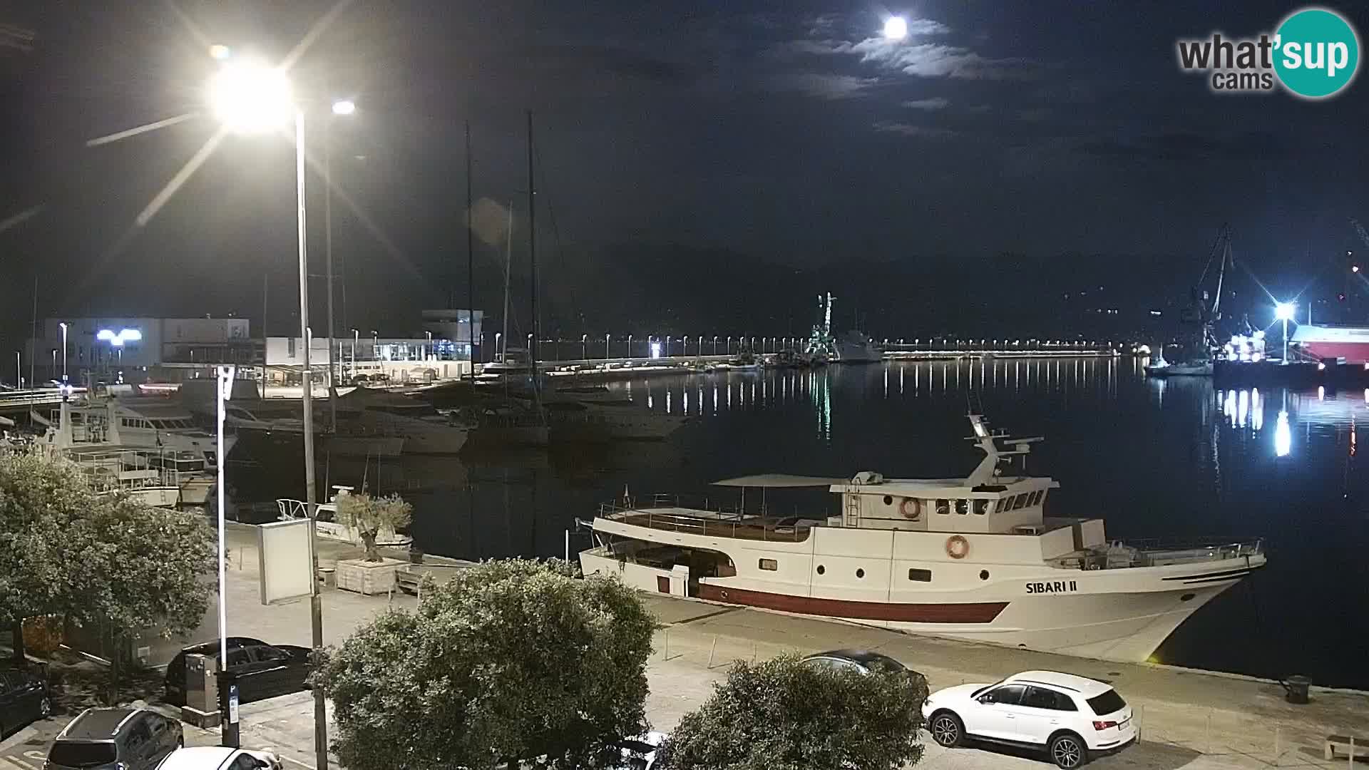 Riva in Marina v Reki – Spletna kamera v živo Hrvaška