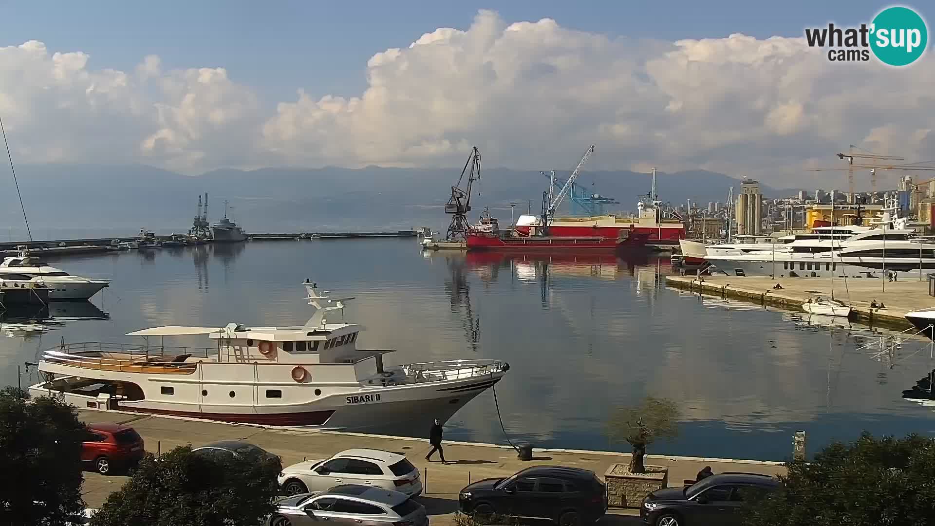 Riva in Marina v Reki – Spletna kamera v živo Hrvaška